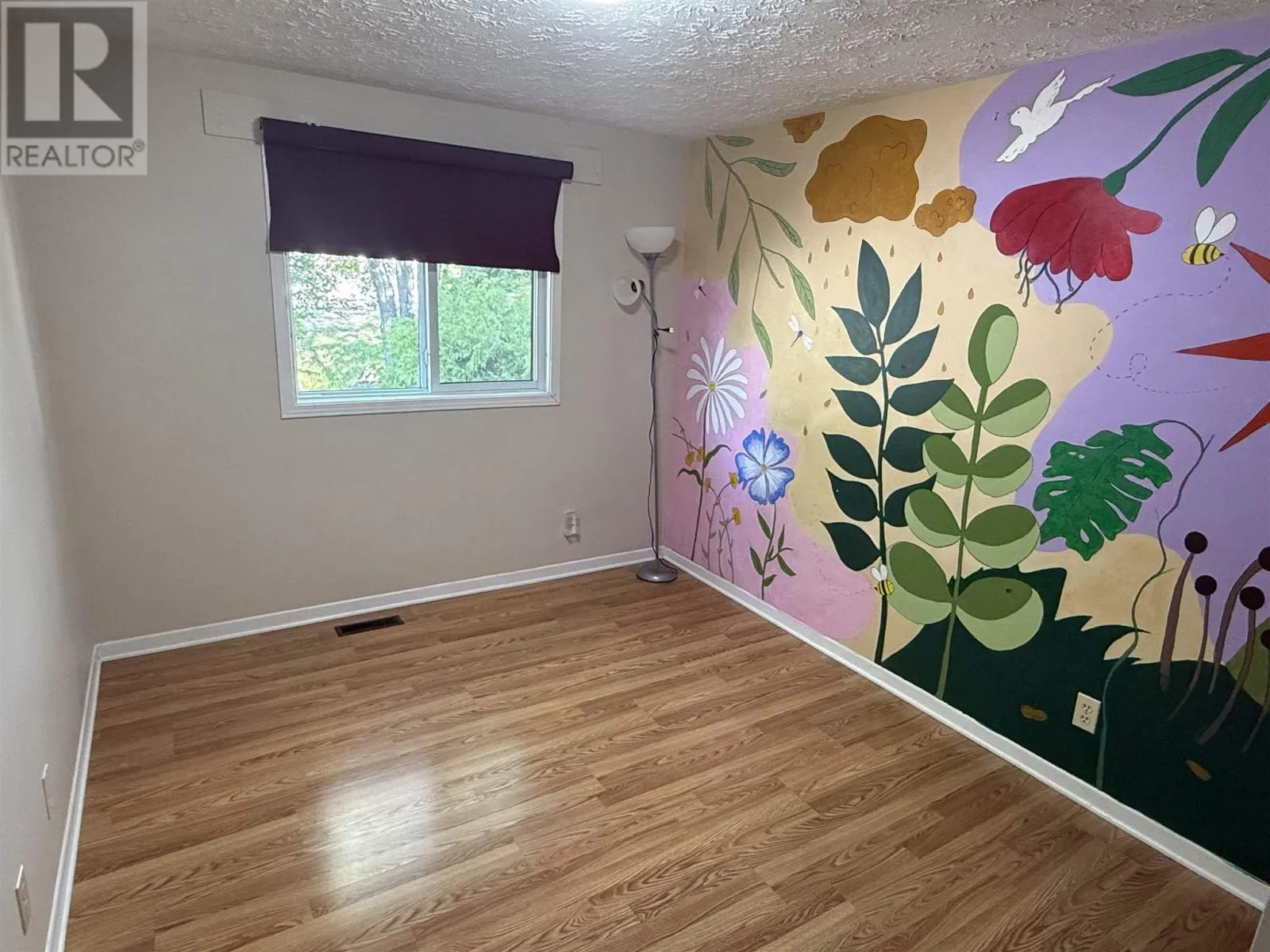 2 FARRELL CRES