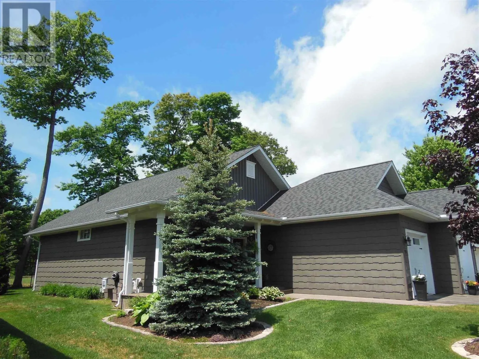 93 Crimson Ridge DR