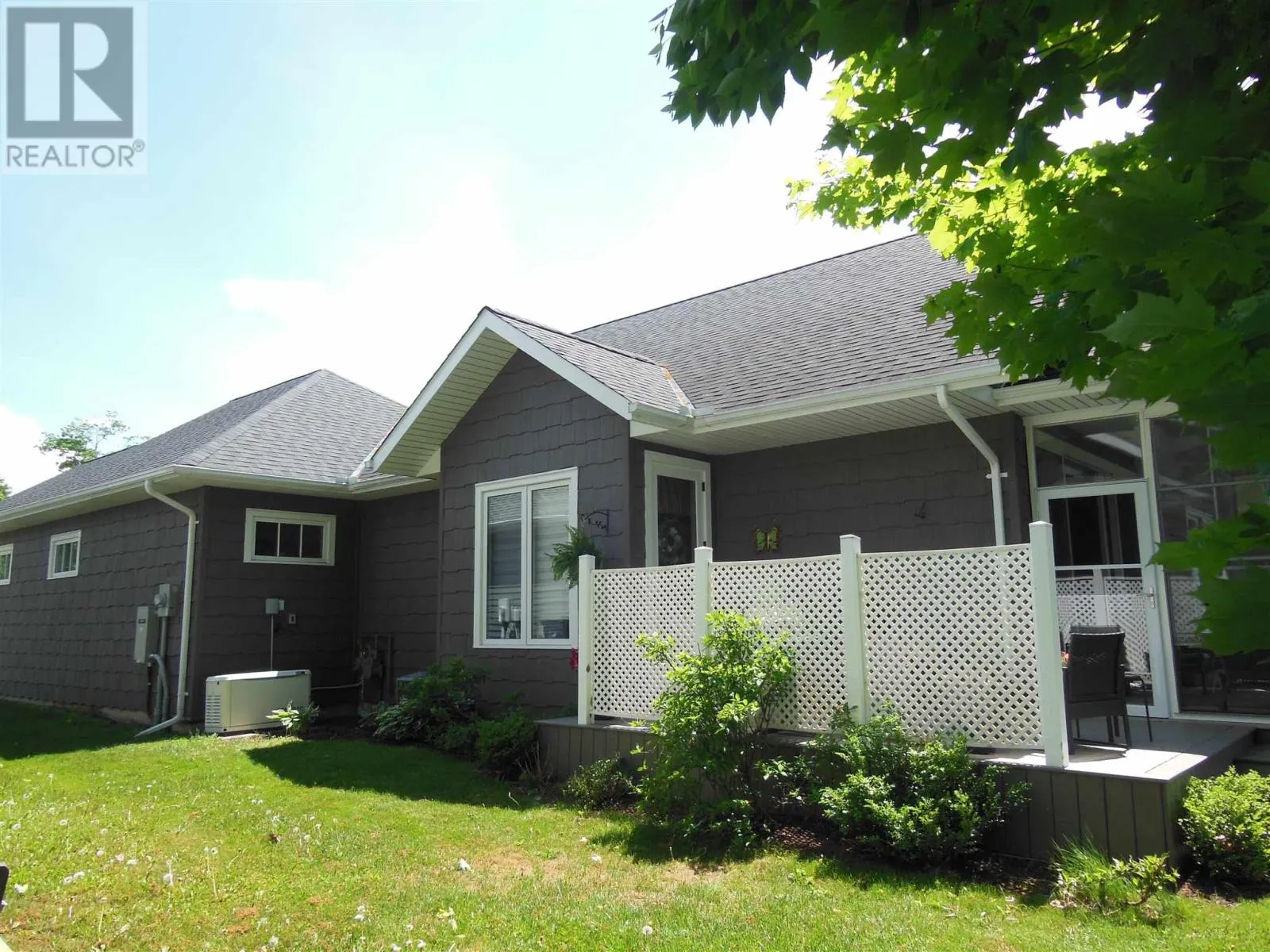 93 Crimson Ridge DR