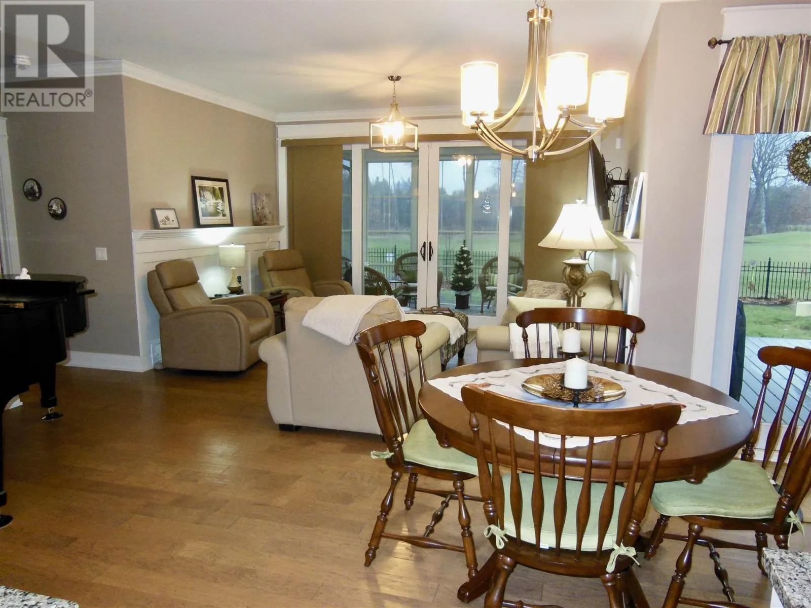 93 Crimson Ridge DR