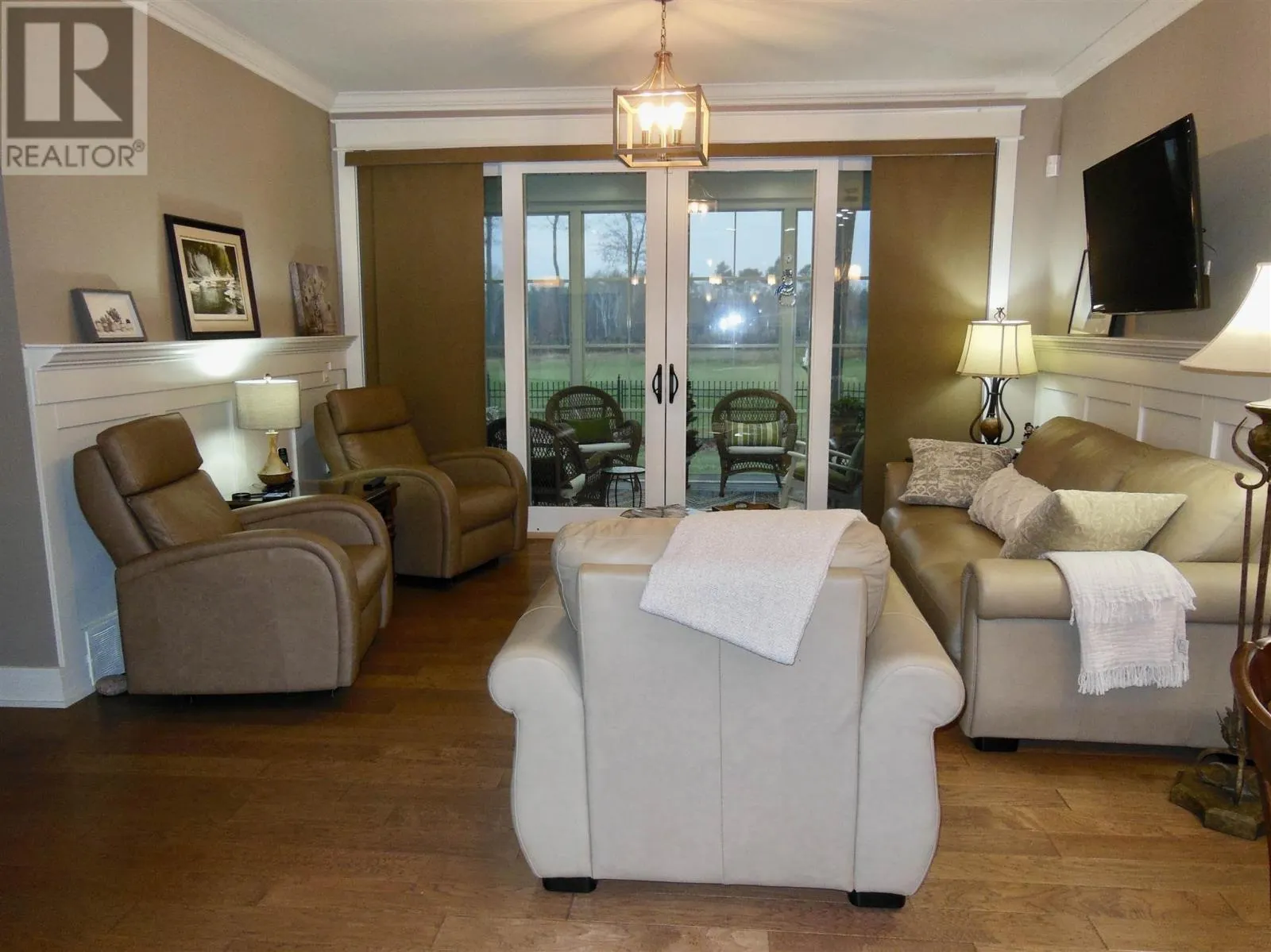93 Crimson Ridge DR