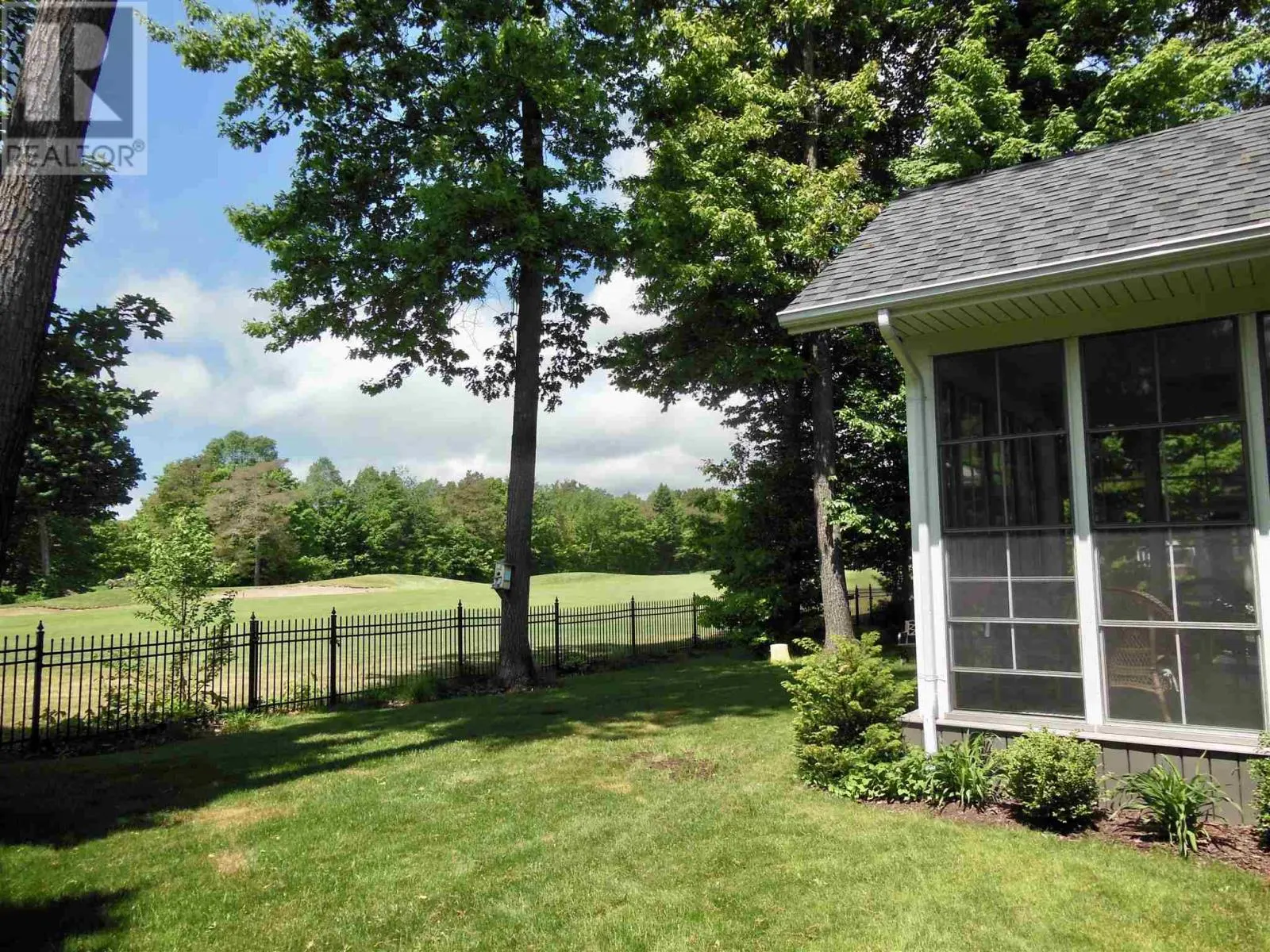 93 Crimson Ridge DR