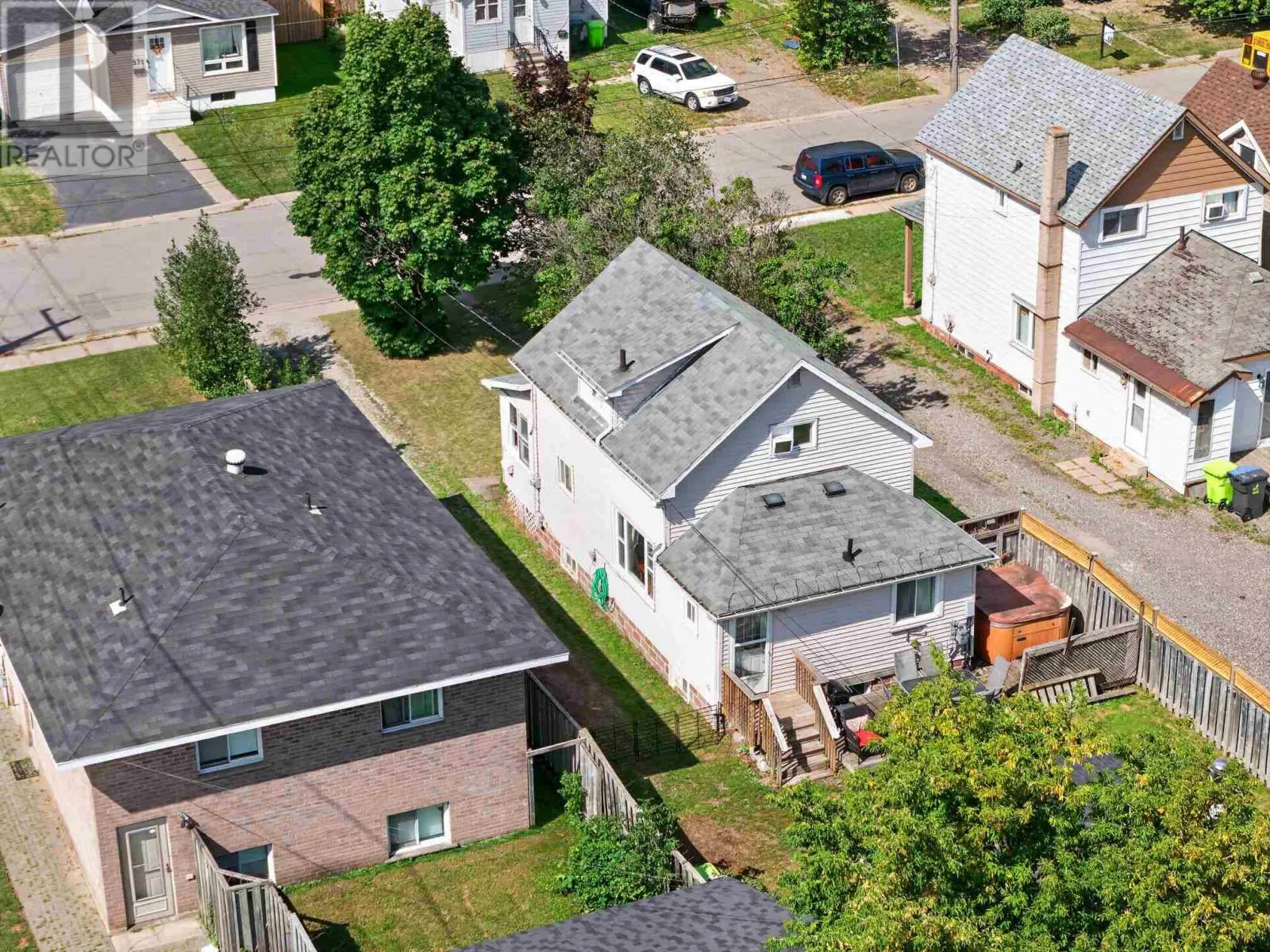 566 Northland RD