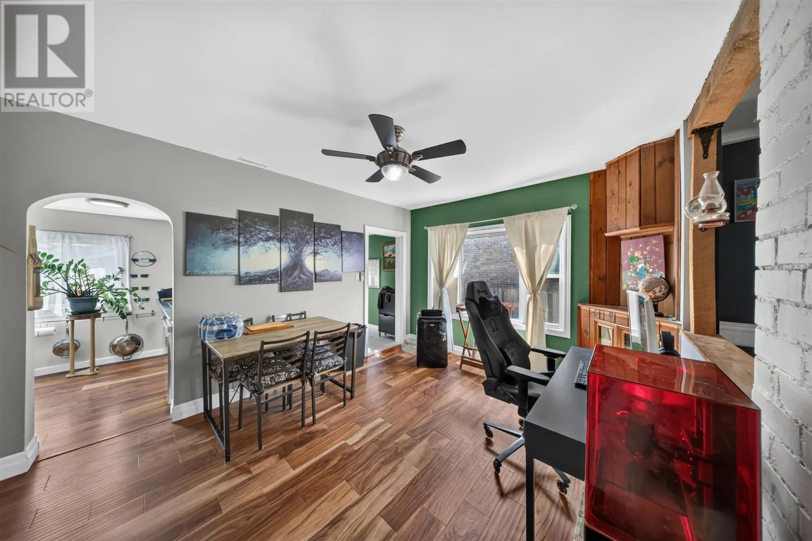 566 Northland RD