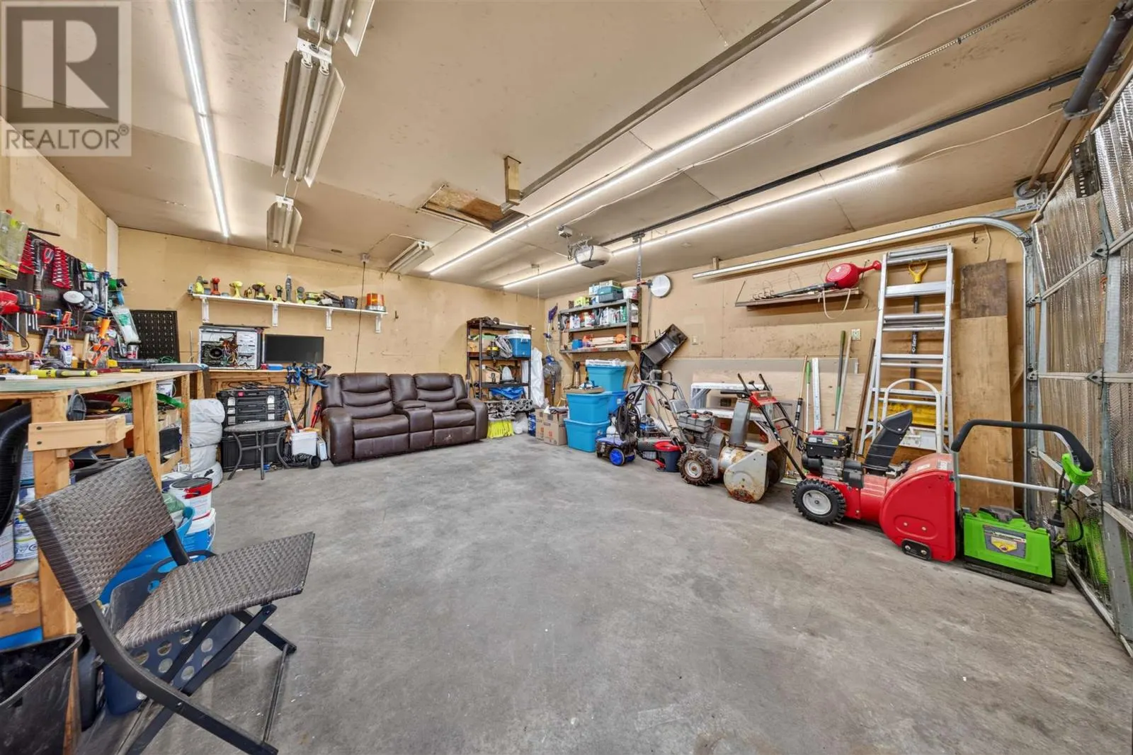 566 Northland RD