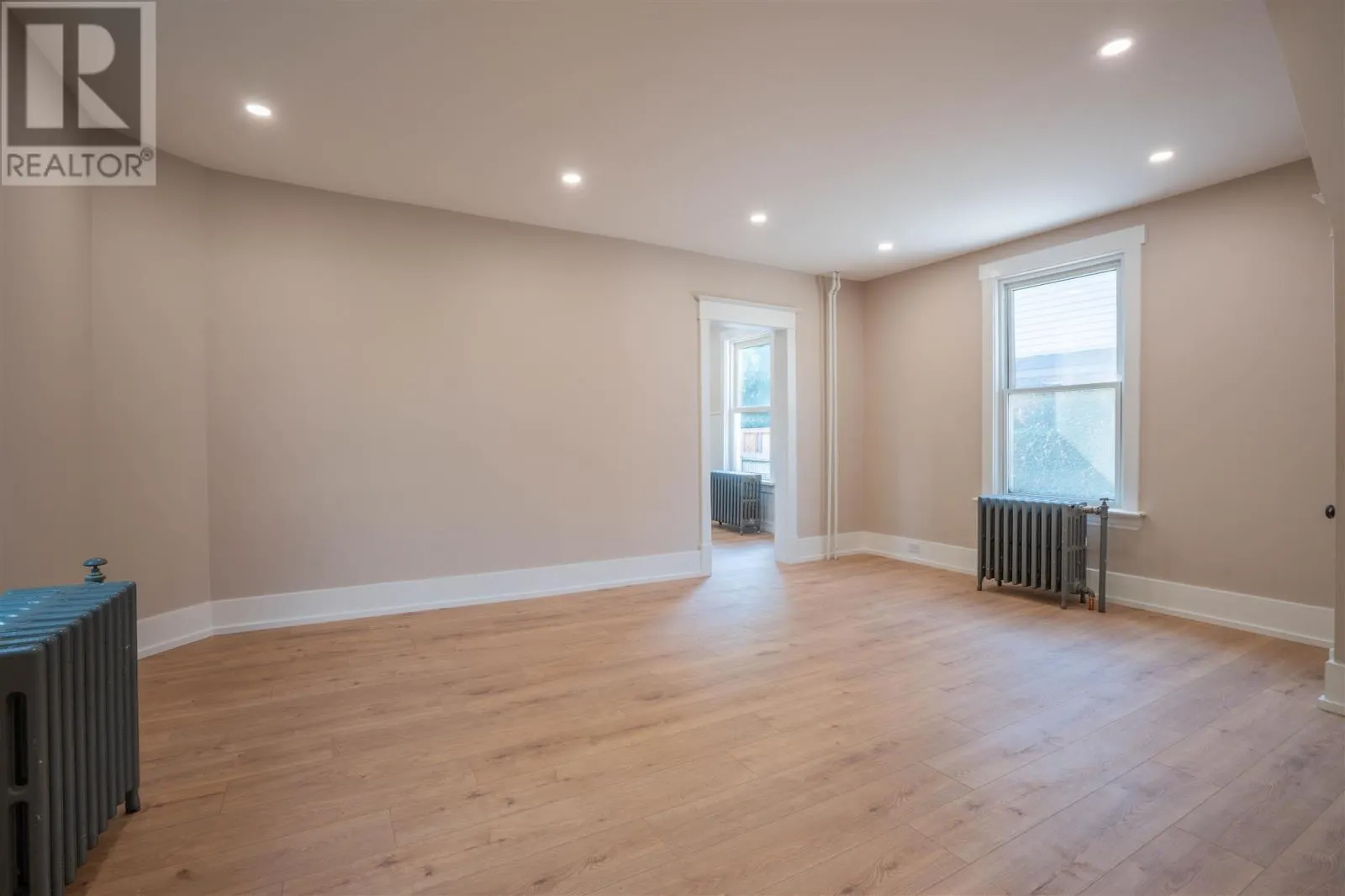 216 Goulais AVE