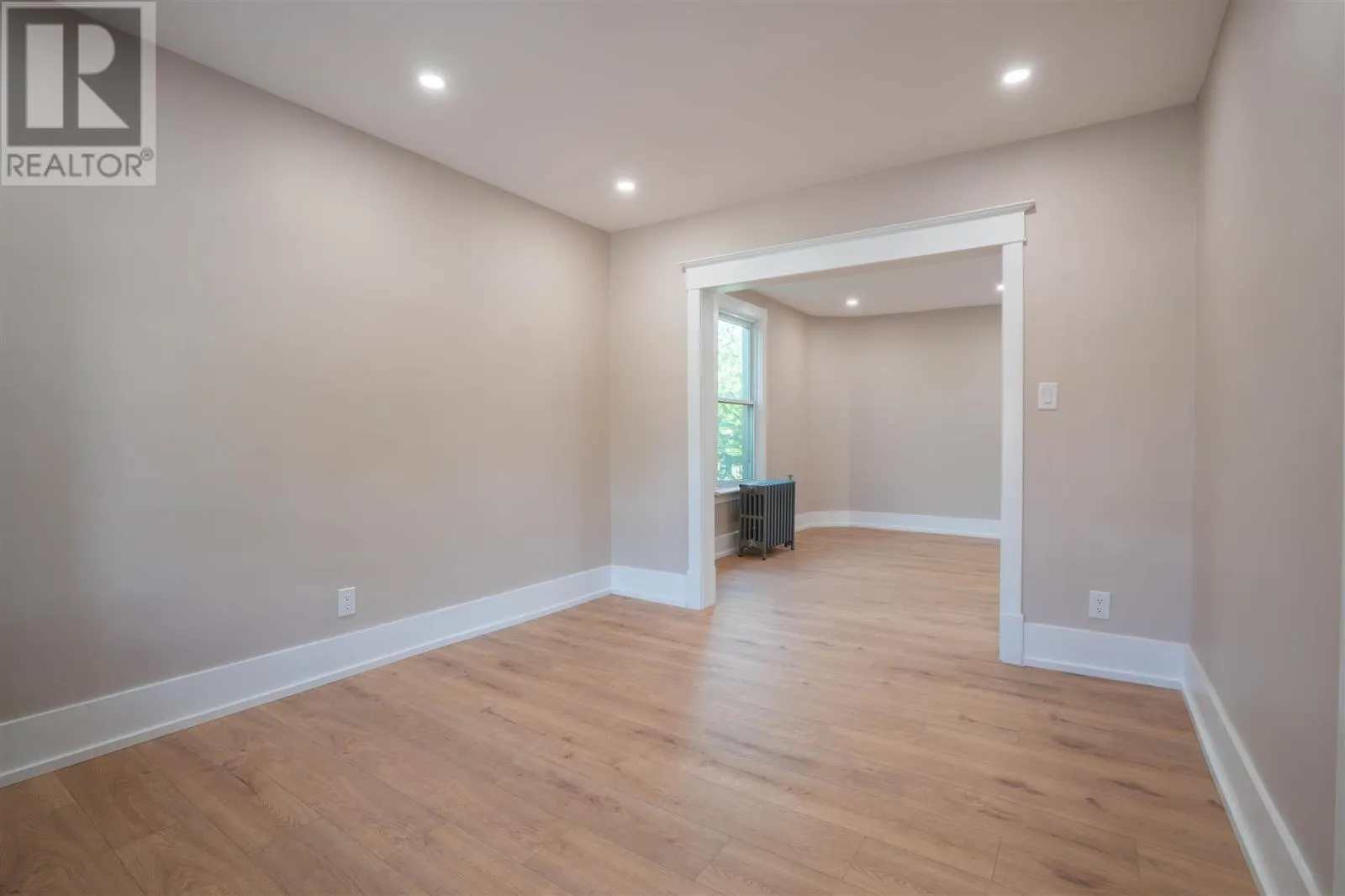 216 Goulais AVE