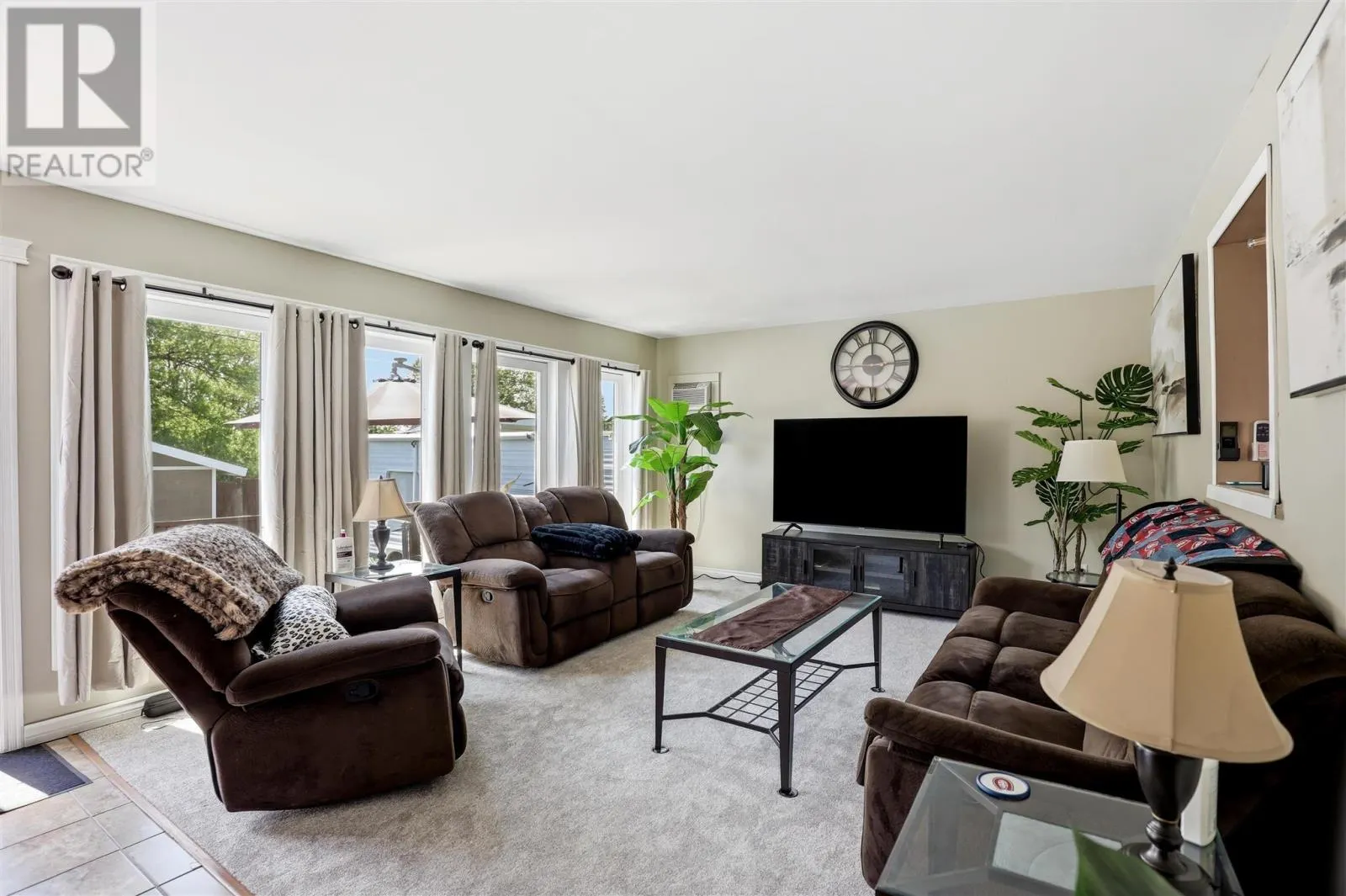 133 Grosvenor AVE