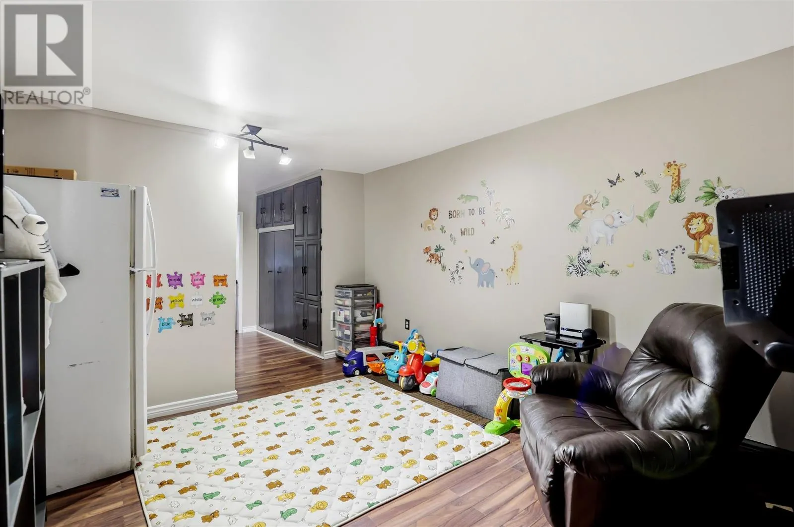 133 Grosvenor AVE