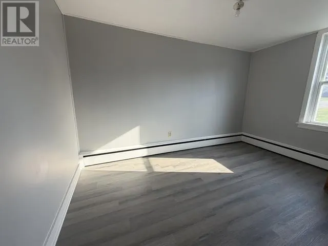 62 Queen ST