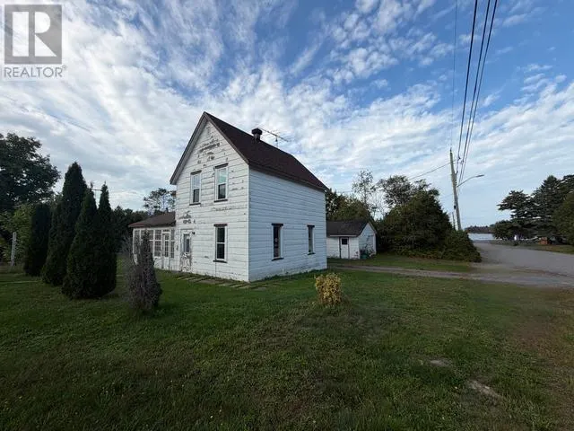 62 Queen ST