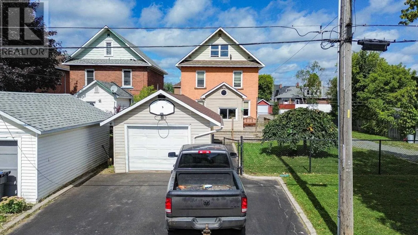 122 Alexandra ST