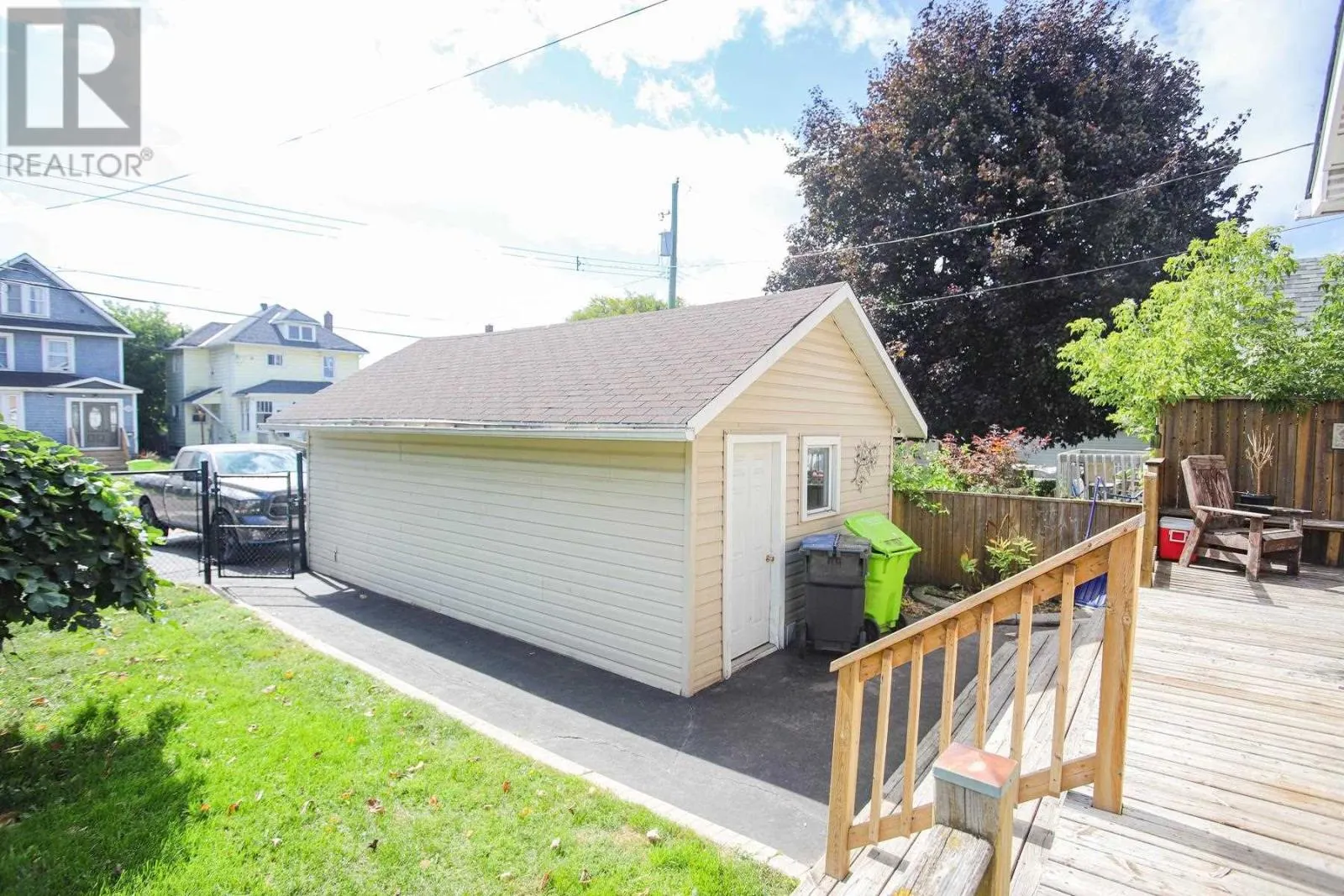 122 Alexandra ST