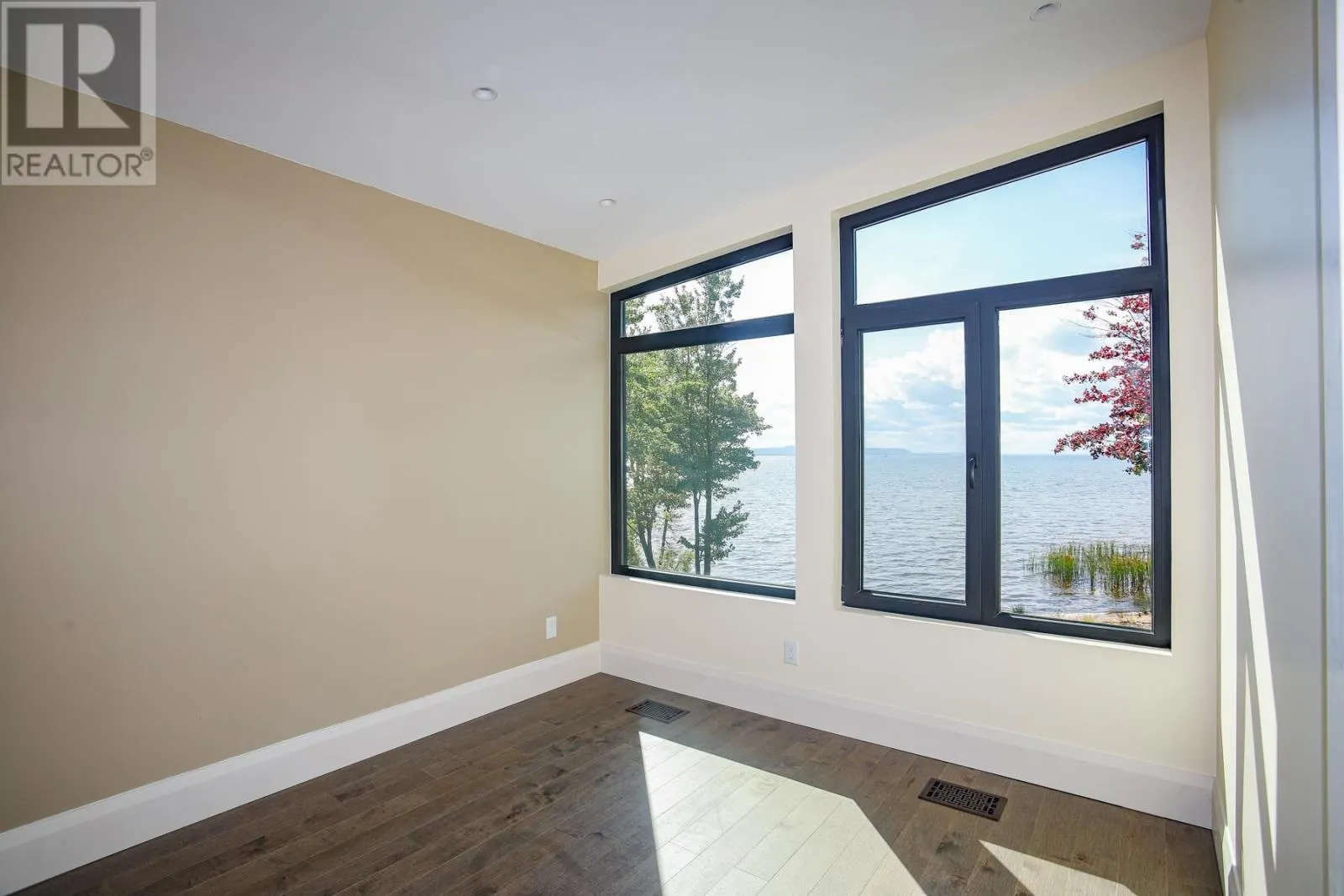 937 Sunnyside Beach RD