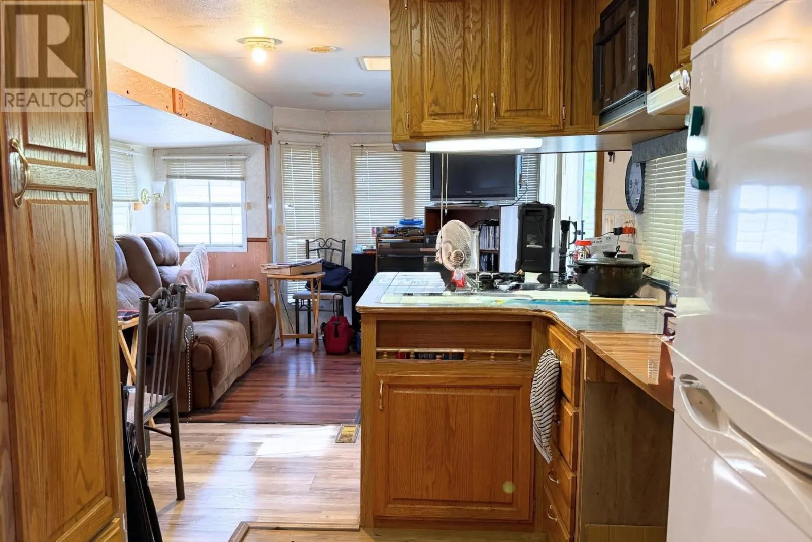 15410 Highway 17