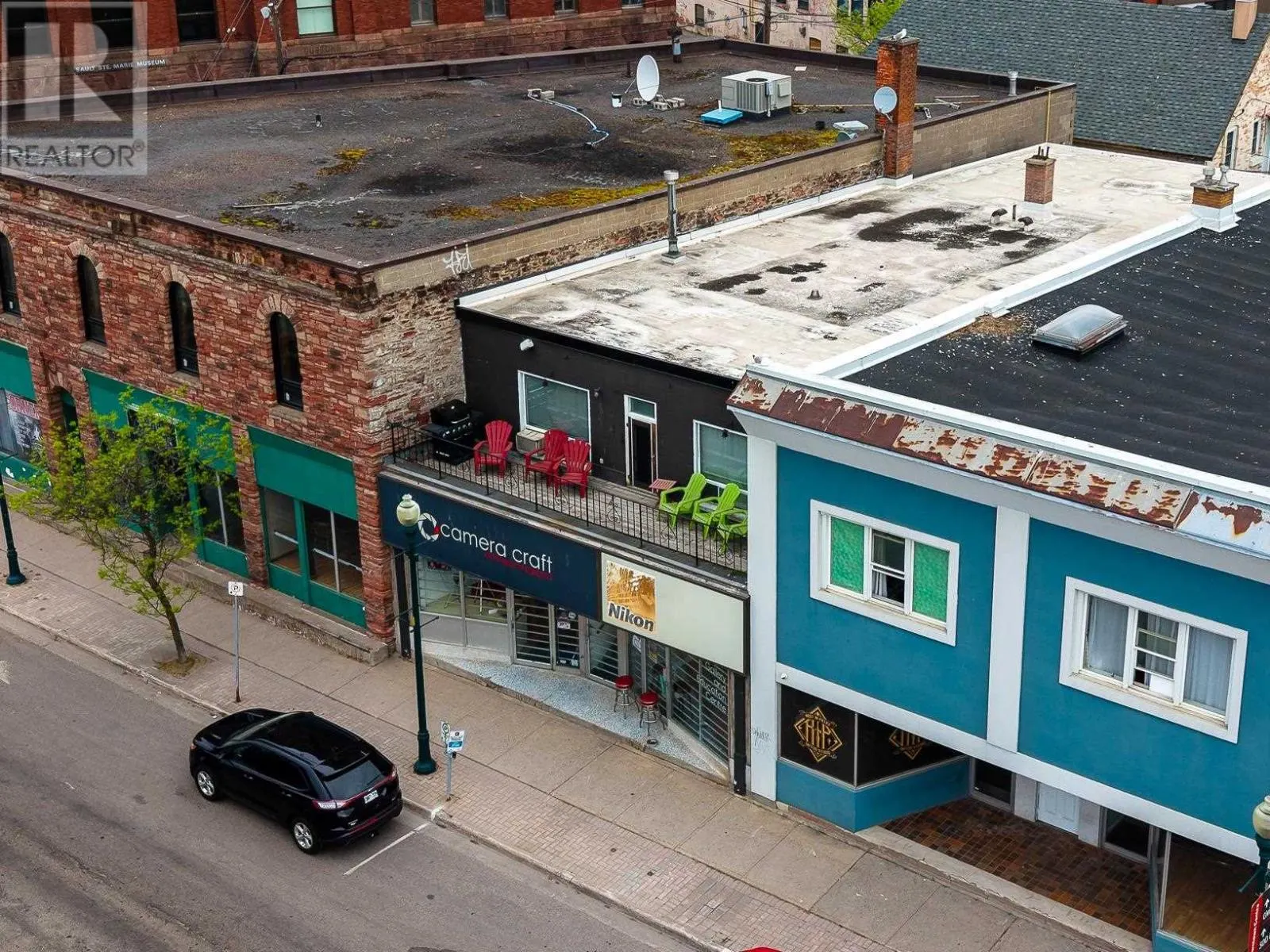 716-718 Queen ST