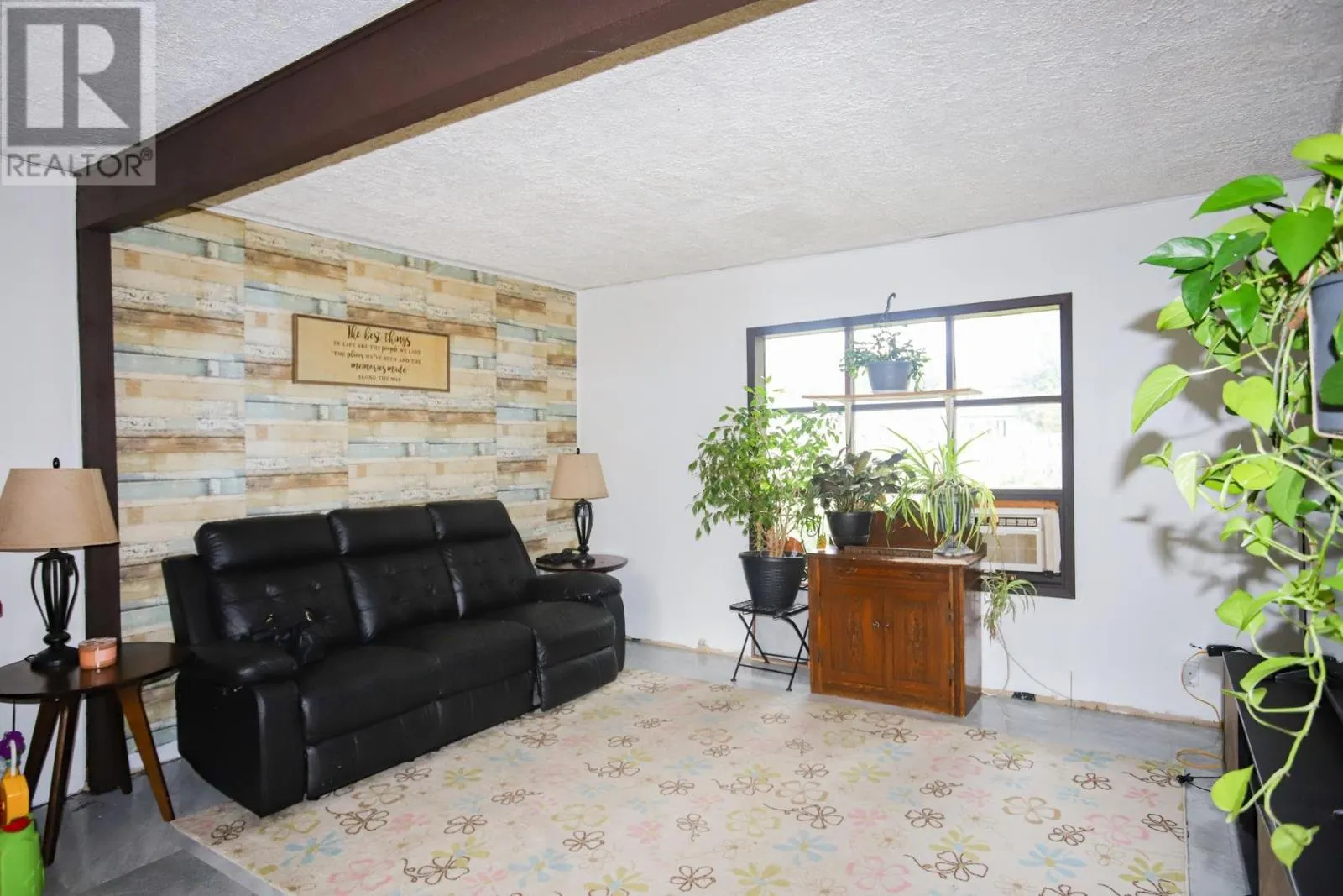 799 Hwy 552 W