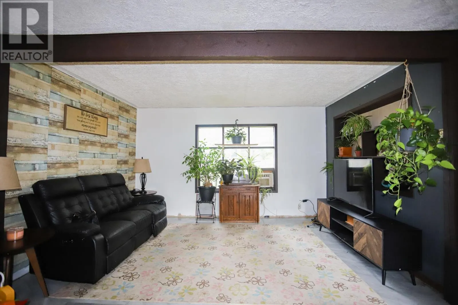 799 Hwy 552 W