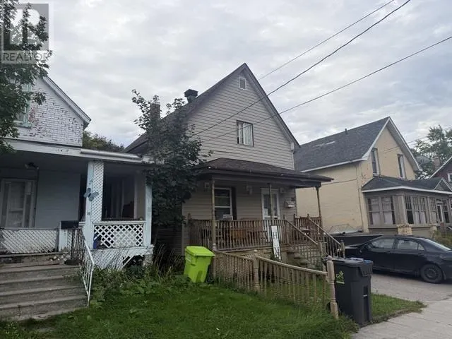 16 Abbott ST
