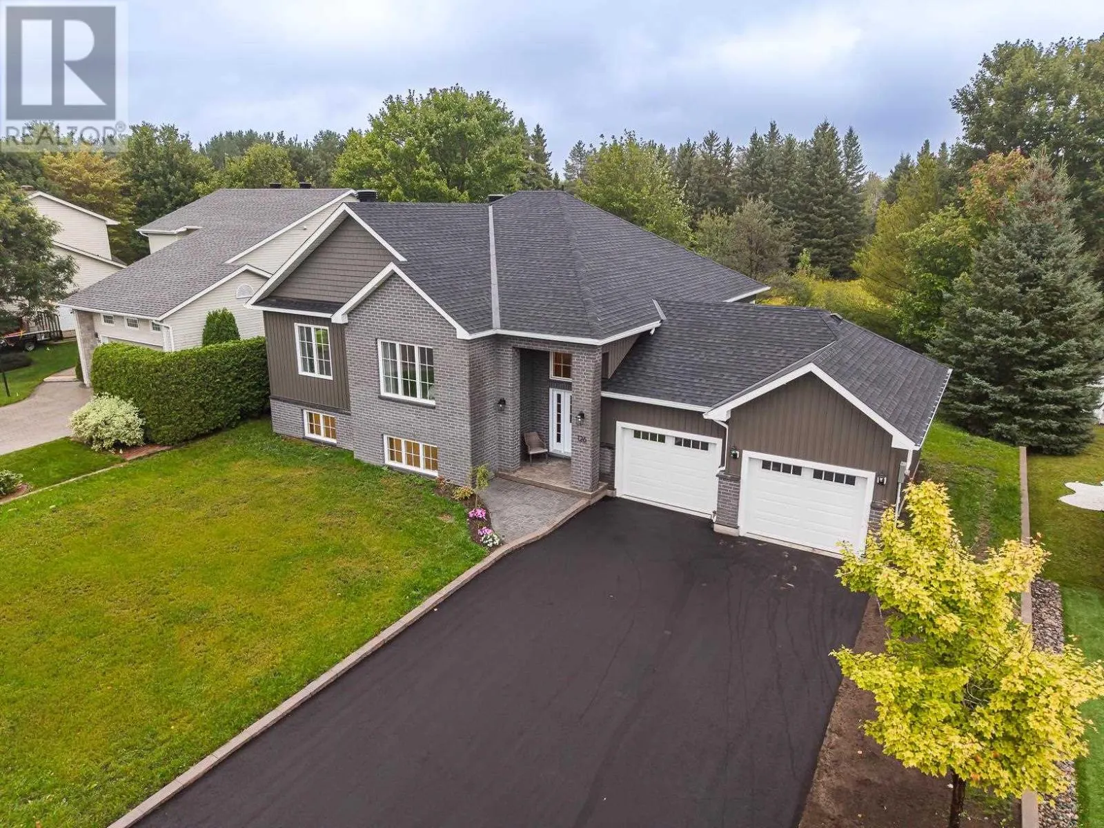 126 Queensgate BLVD