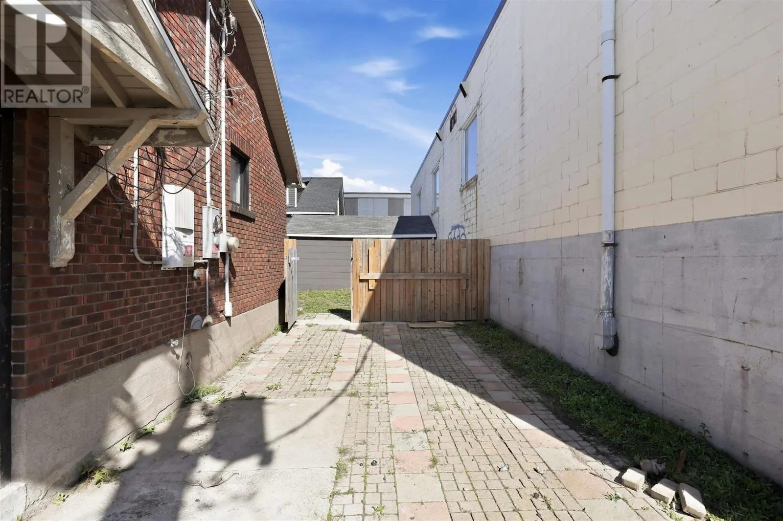 56 Dennis ST