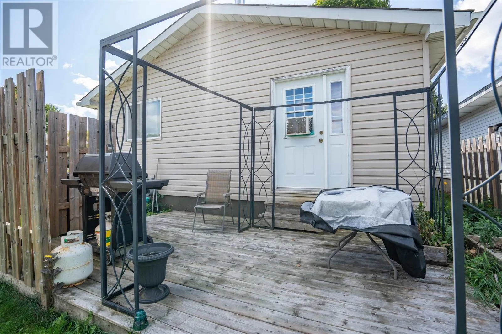 151 Chicora CRES
