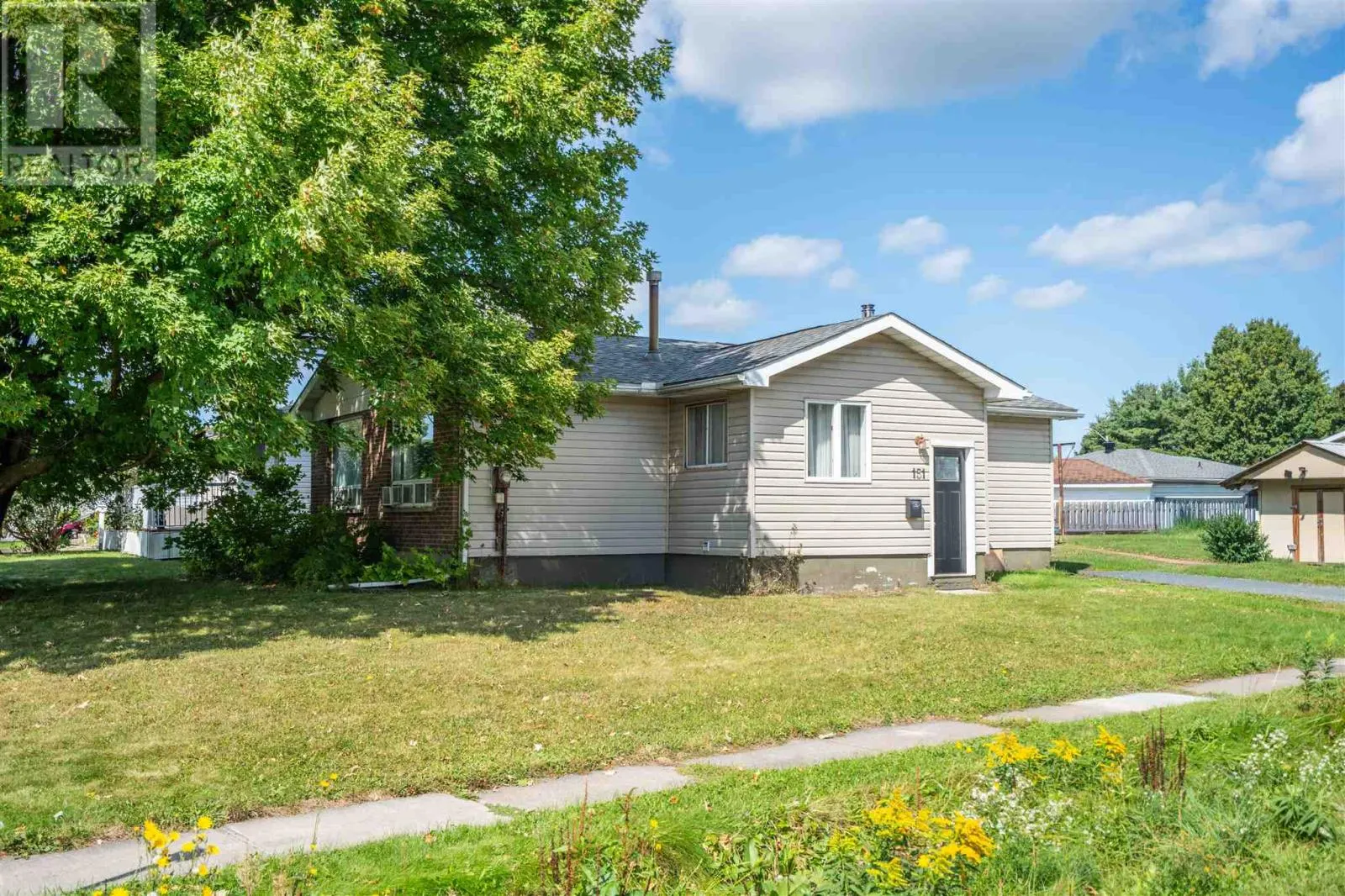 151 Chicora CRES