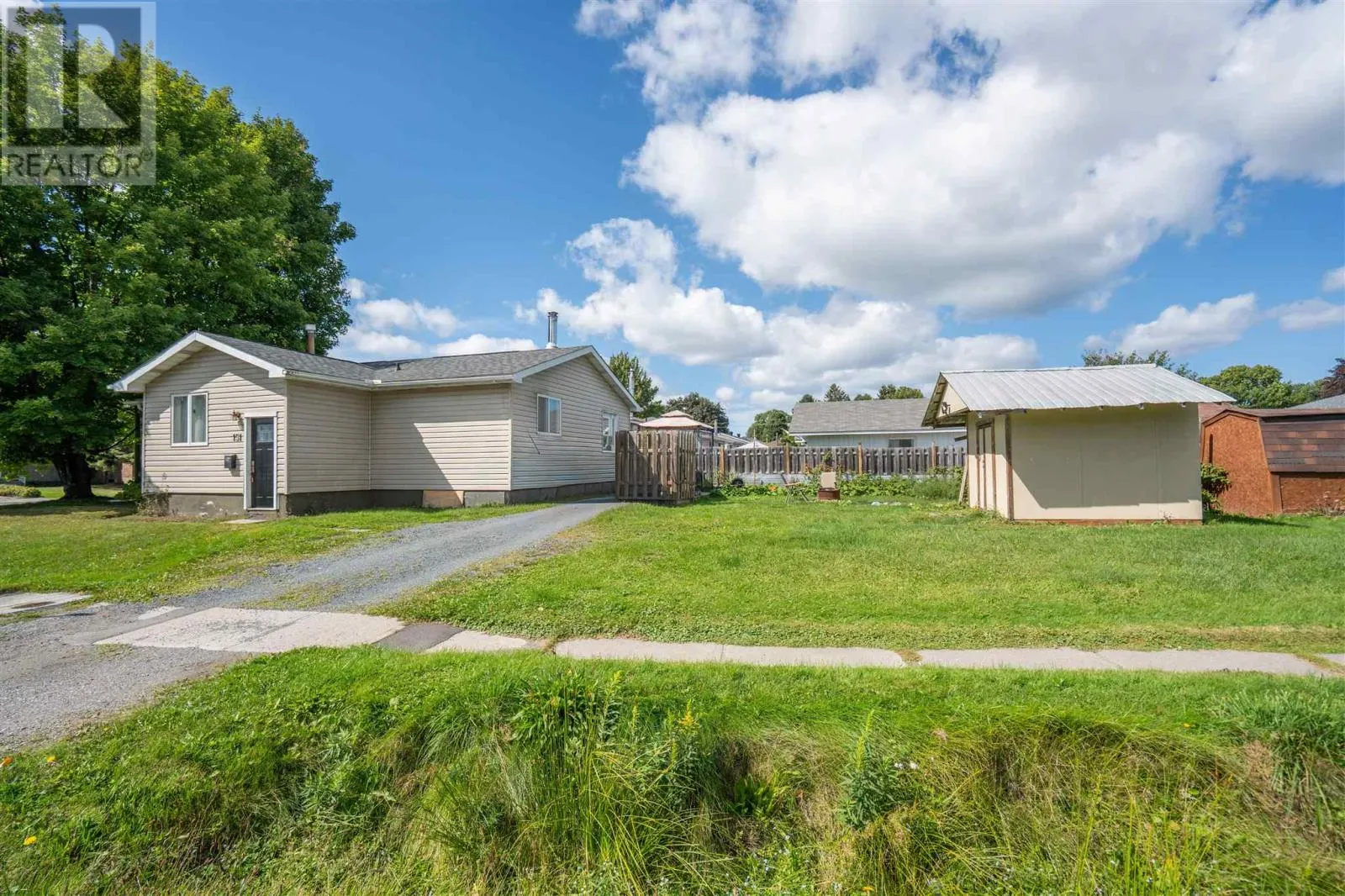 151 Chicora CRES