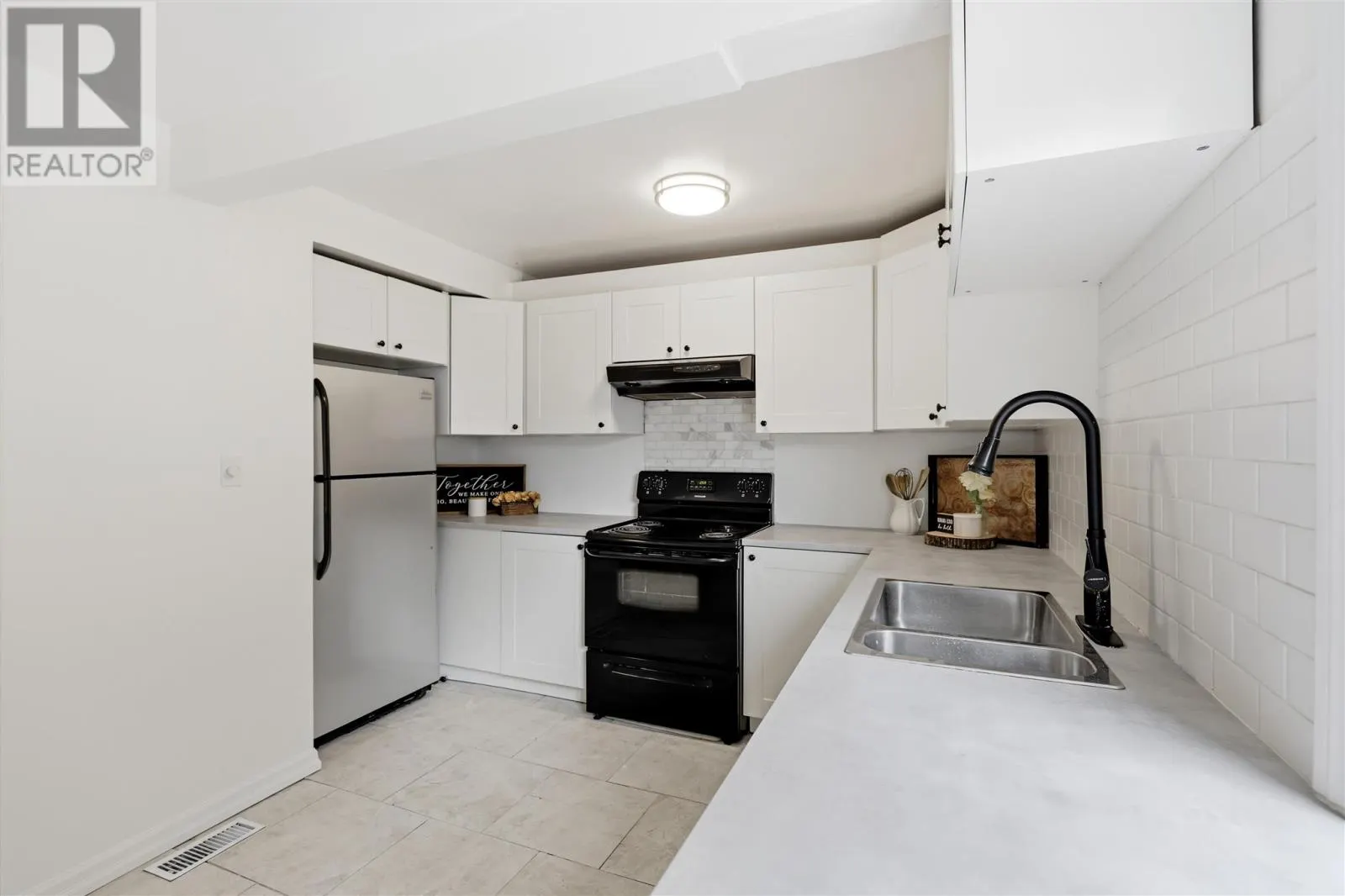 59 Adeline AVE