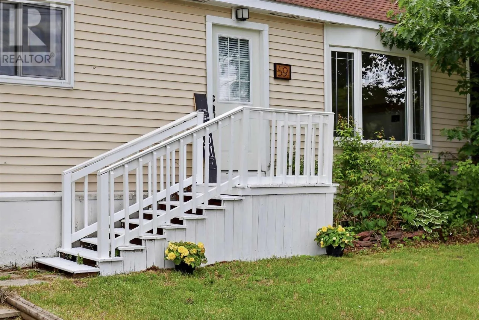 59 Adeline AVE
