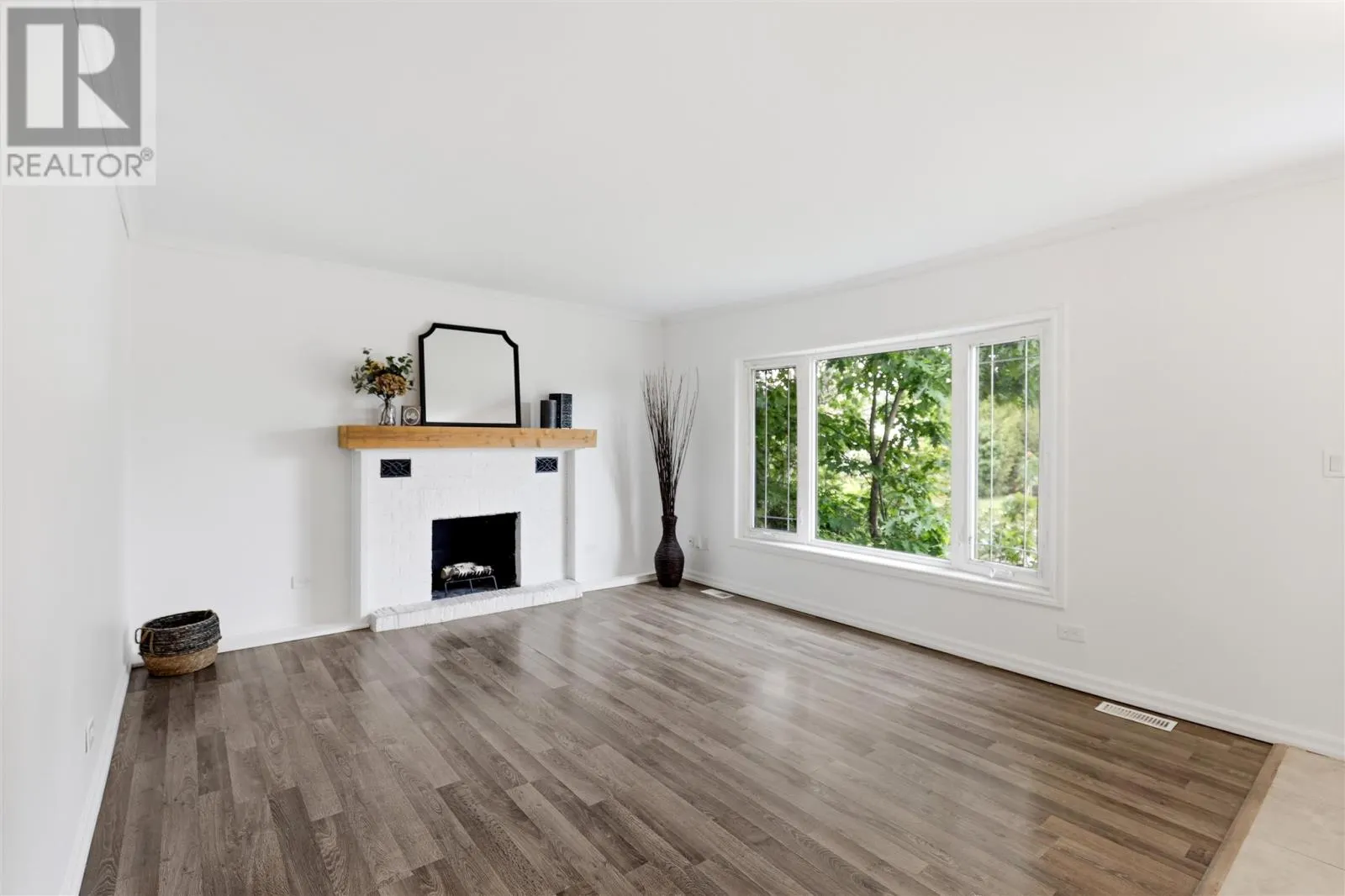 59 Adeline AVE