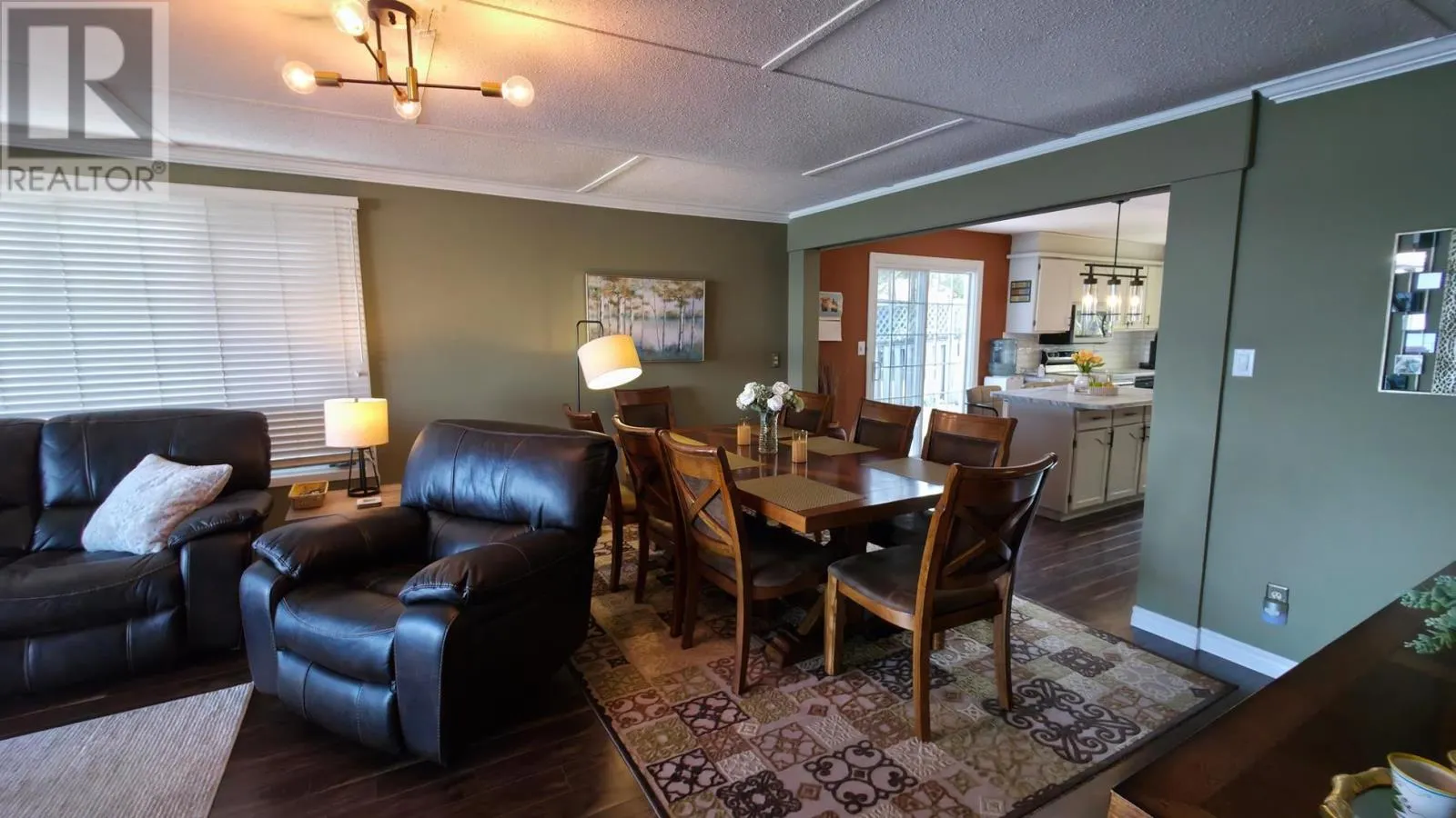 484 Red Pine DR