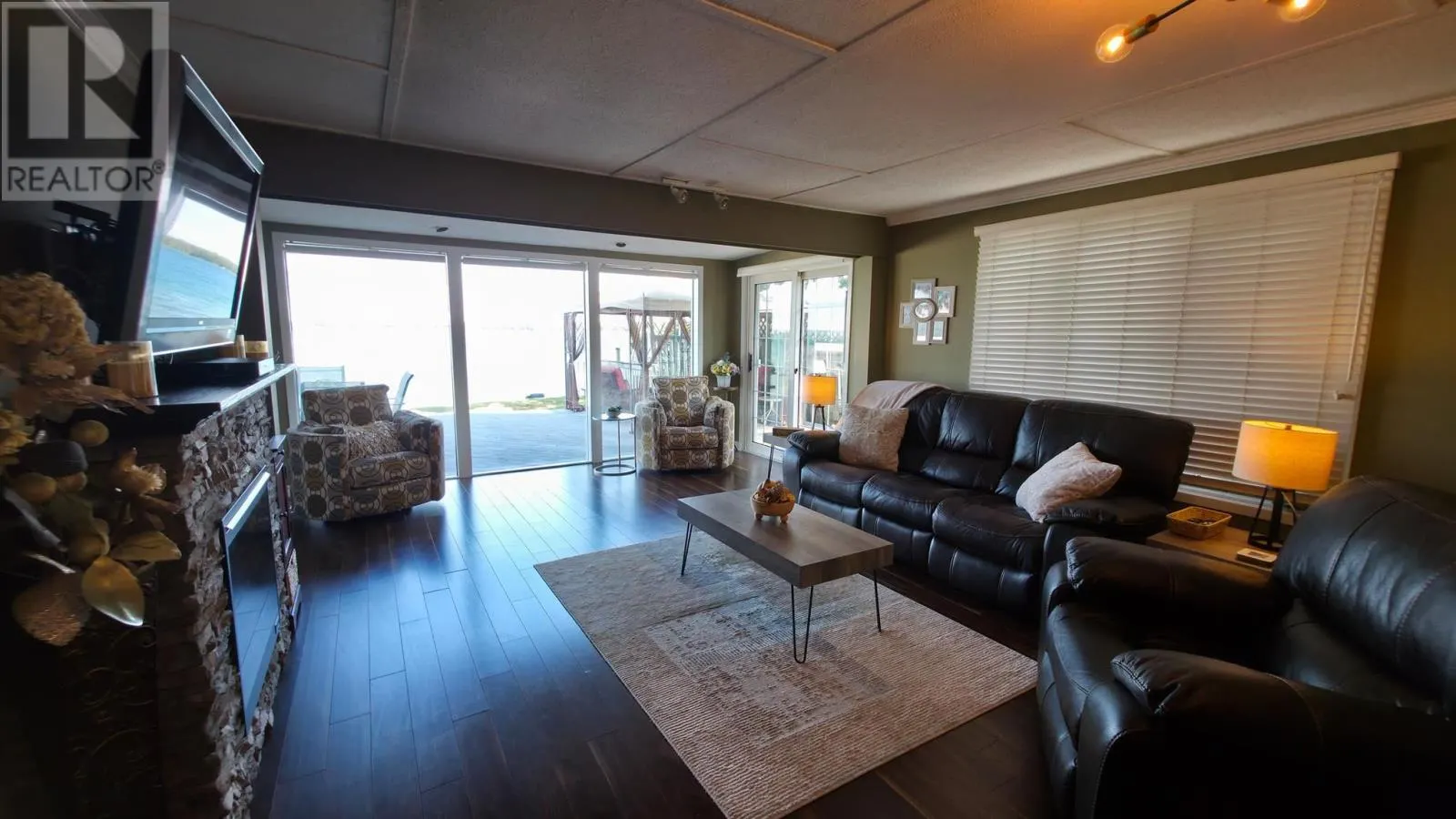 484 Red Pine DR