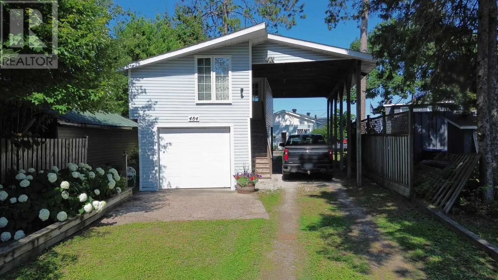 484 Red Pine DR