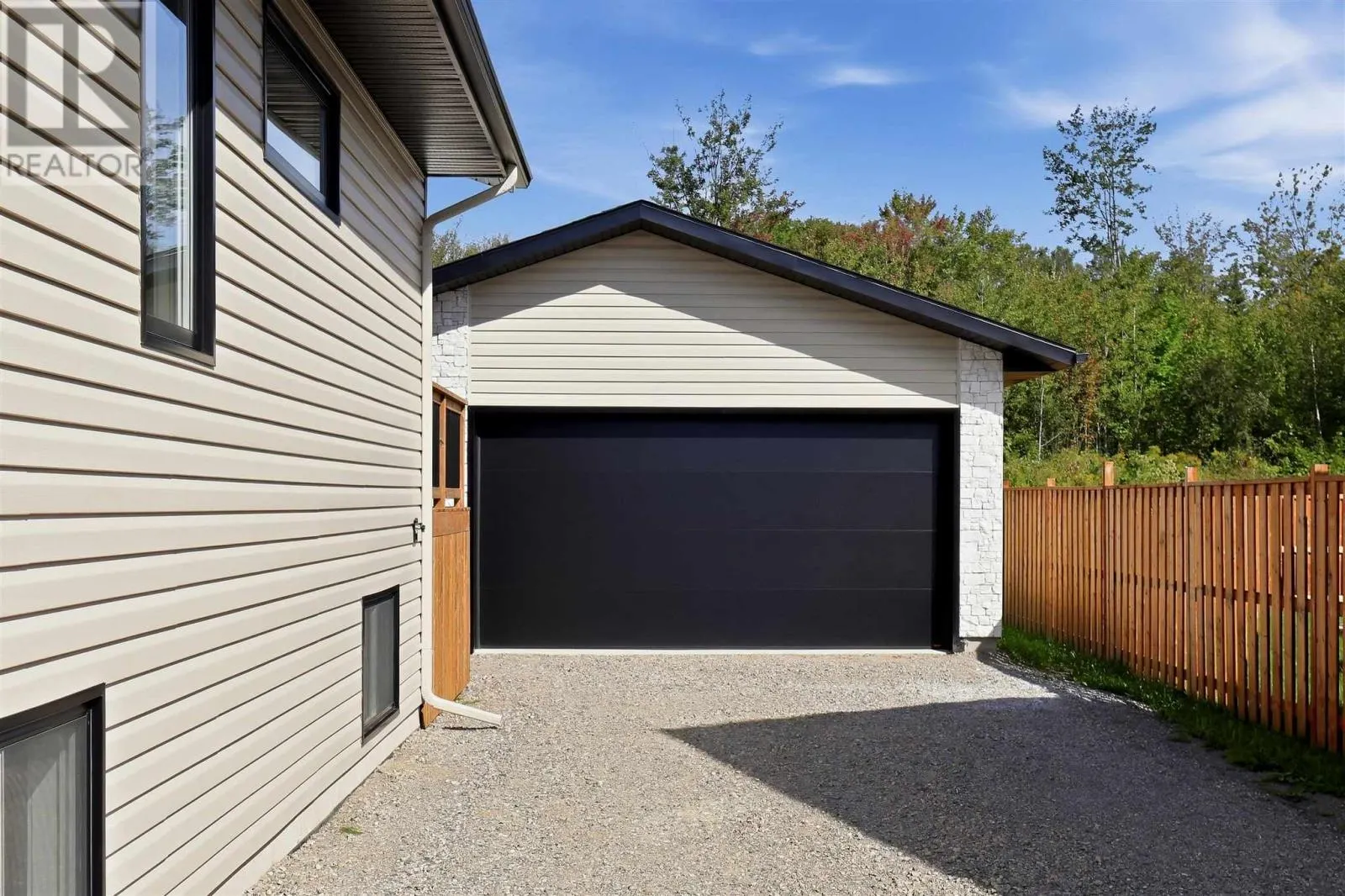 215 Greenfield DR