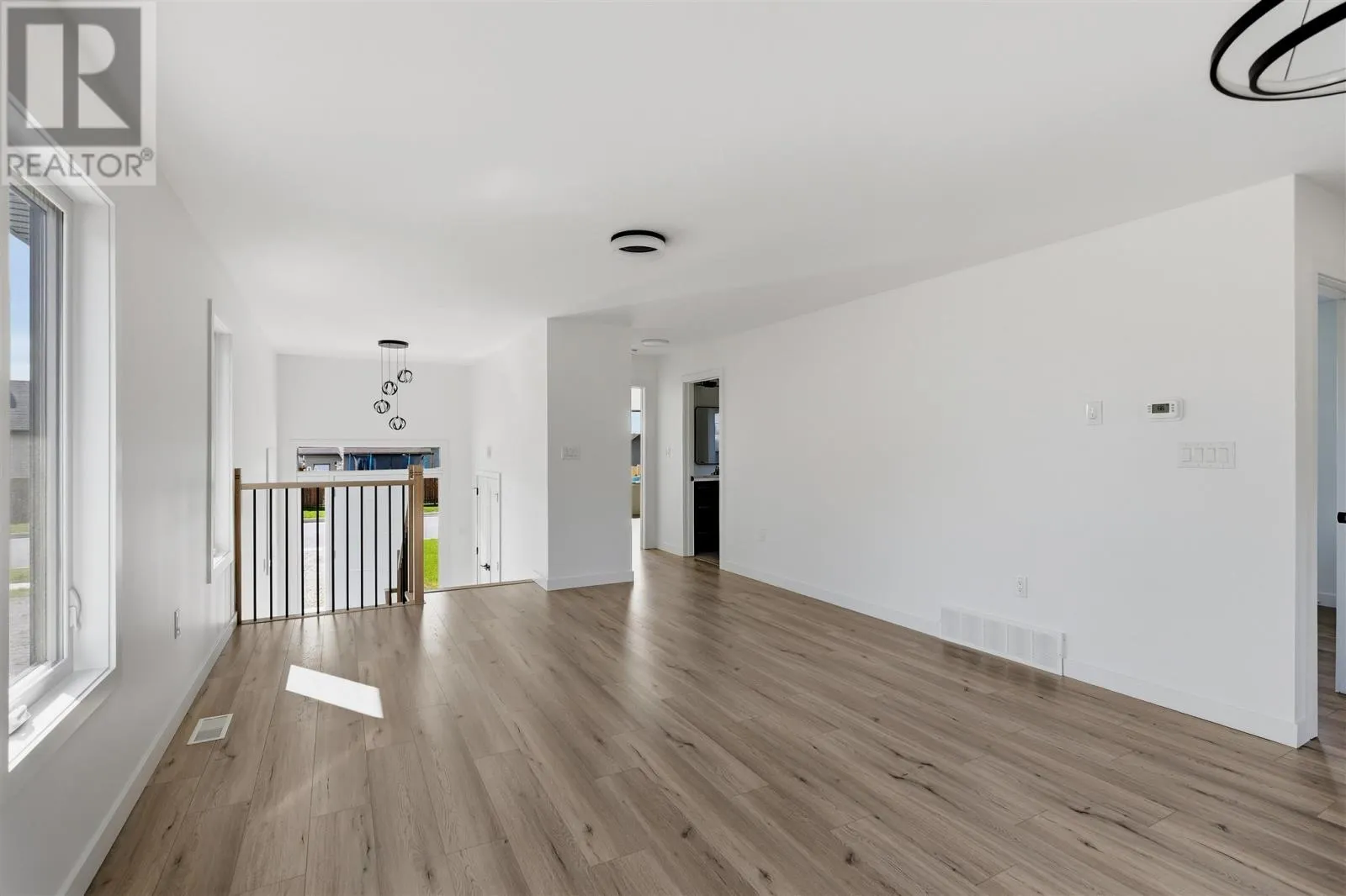 215 Greenfield DR