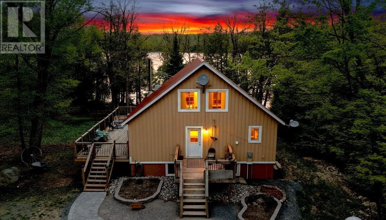 884 Dunlop Shores RD
