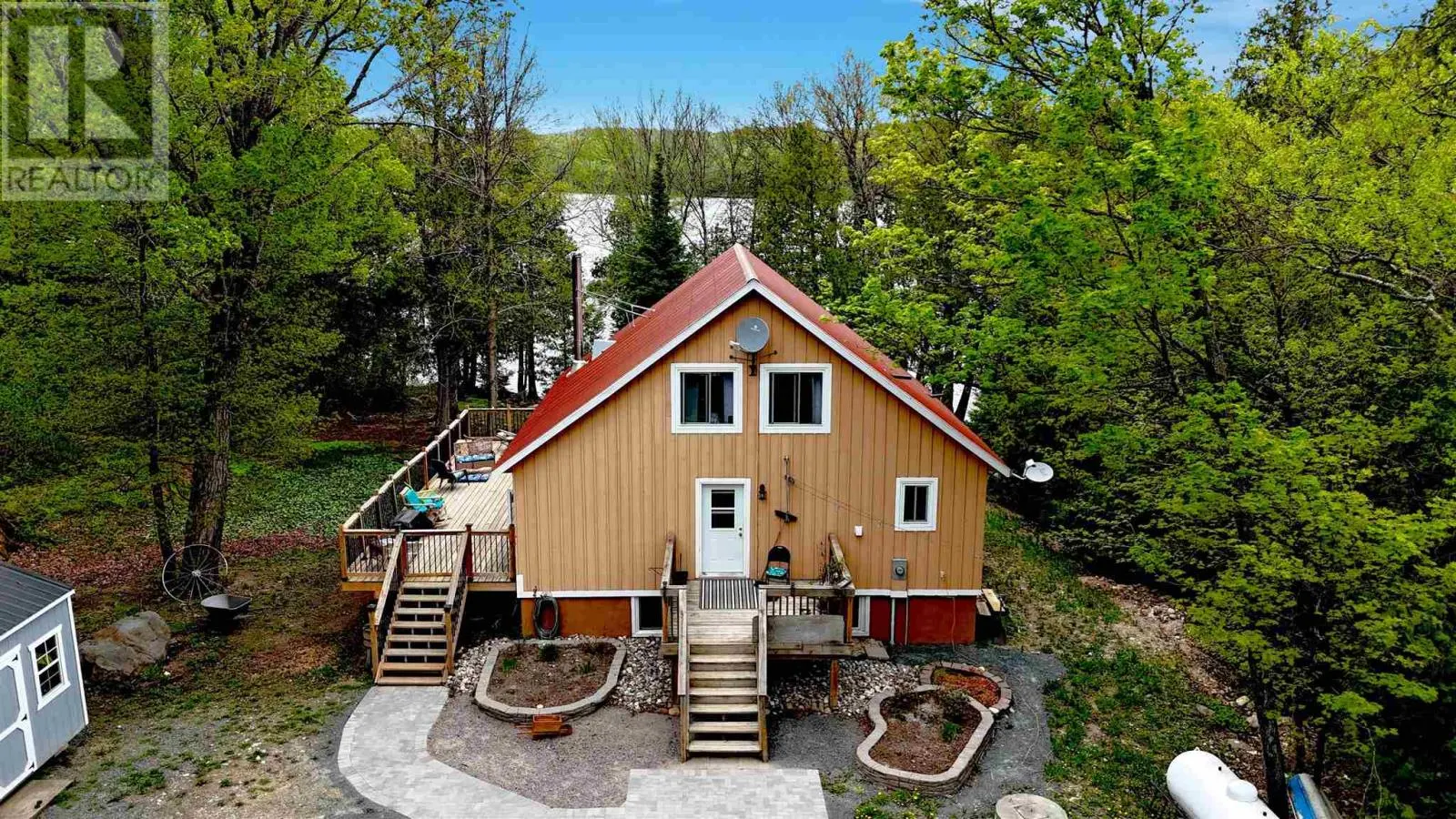884 Dunlop Shores RD