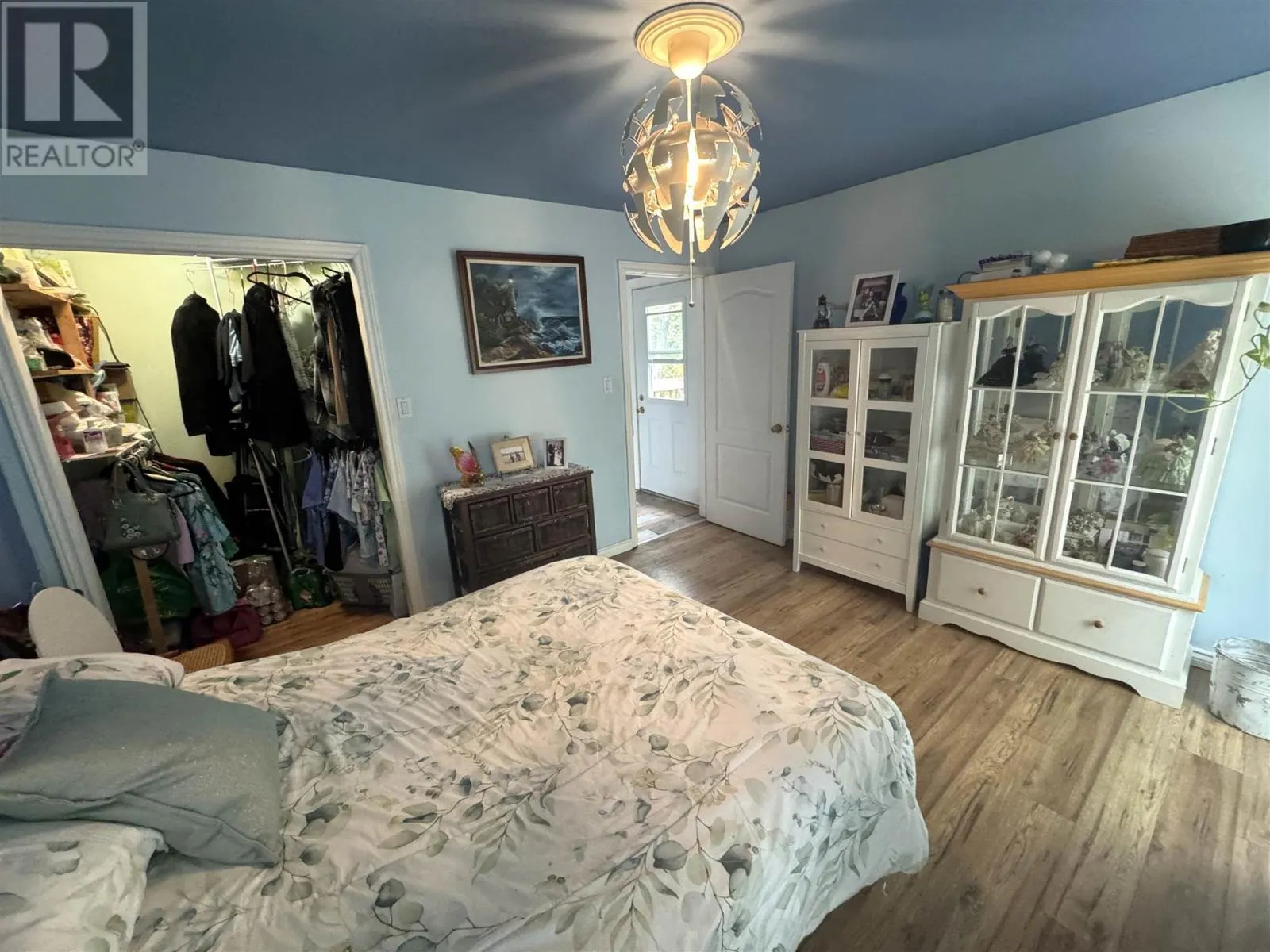884 Dunlop Shores RD