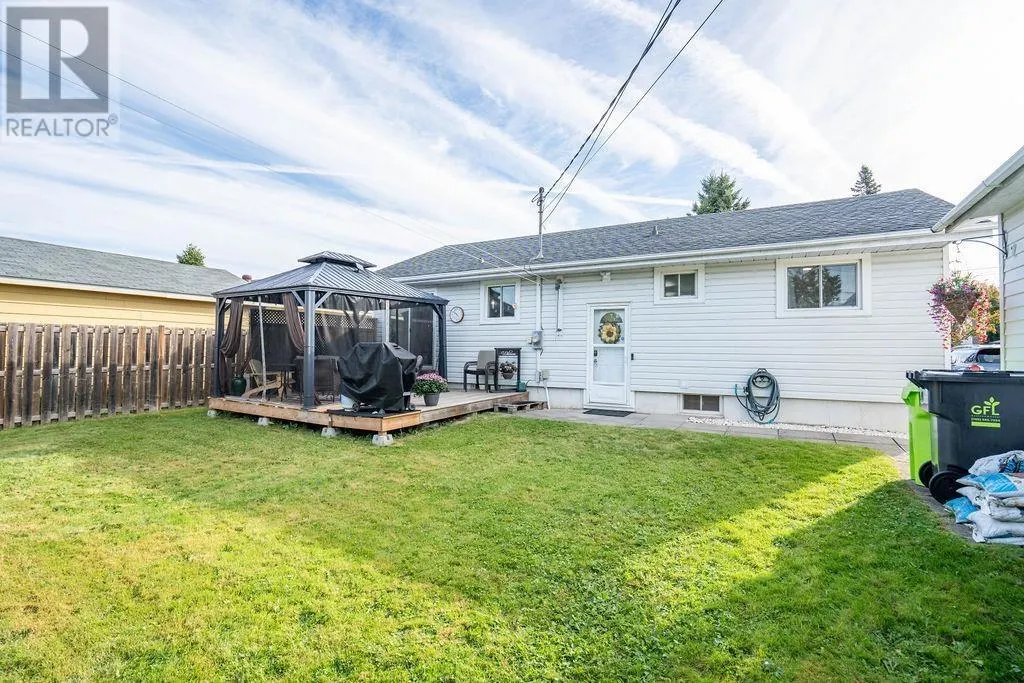 131 Allard ST