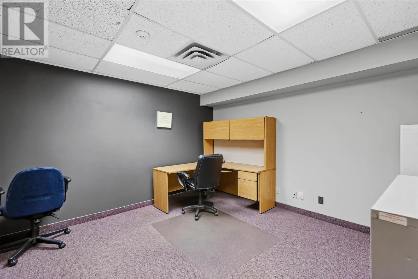 258 Queen ST E