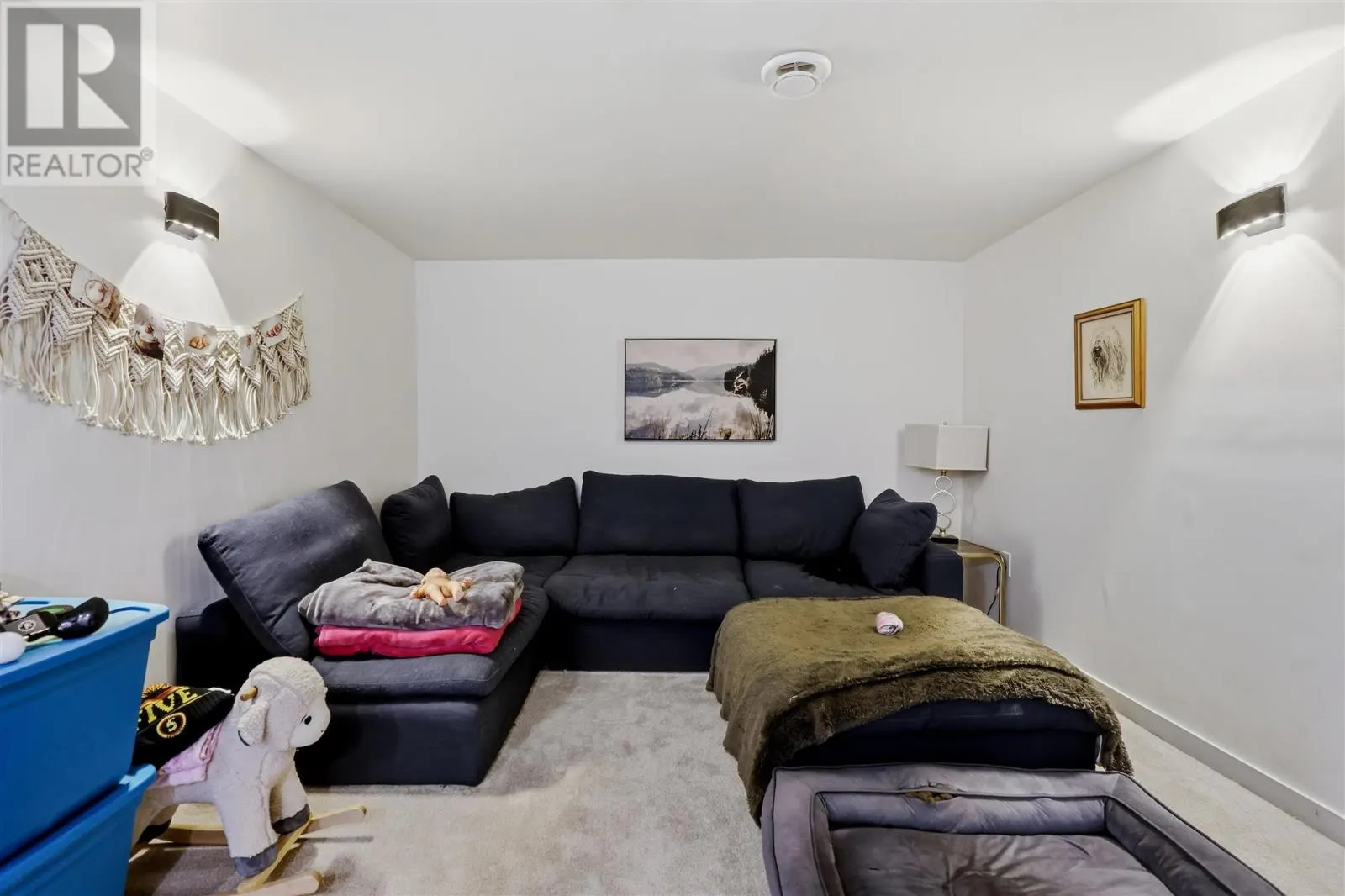 282 Spadina AVE
