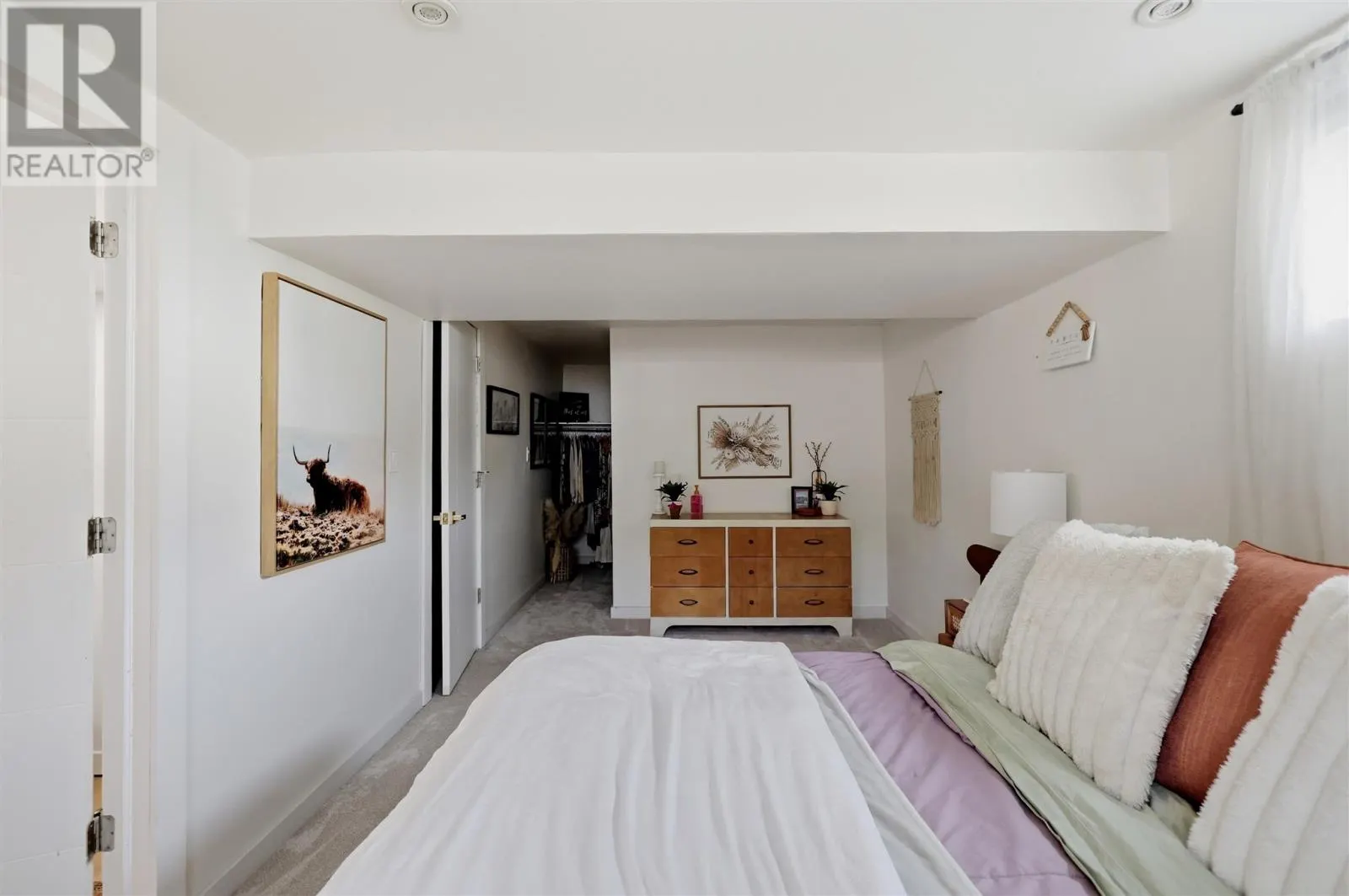 282 Spadina AVE
