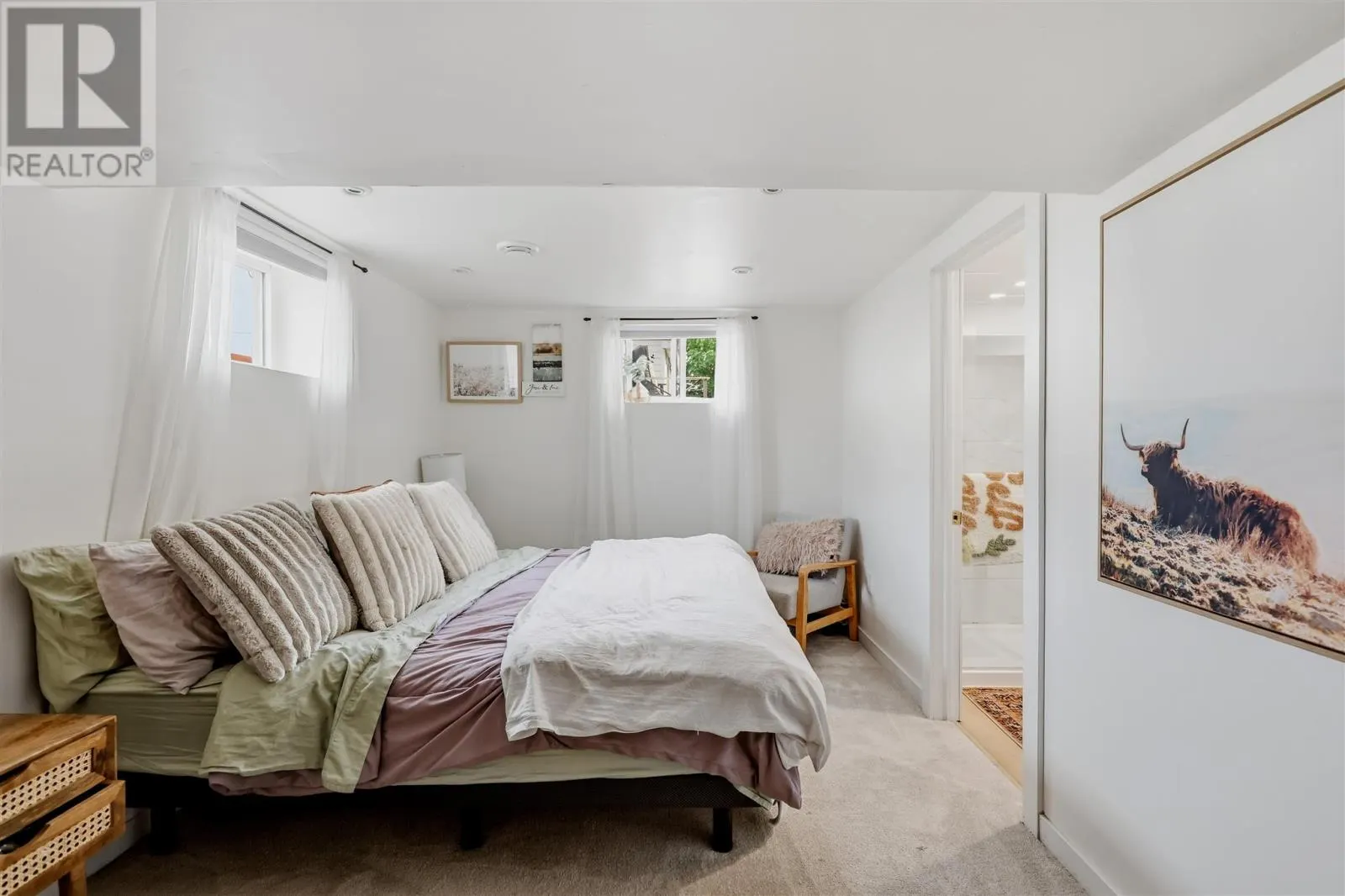 282 Spadina AVE