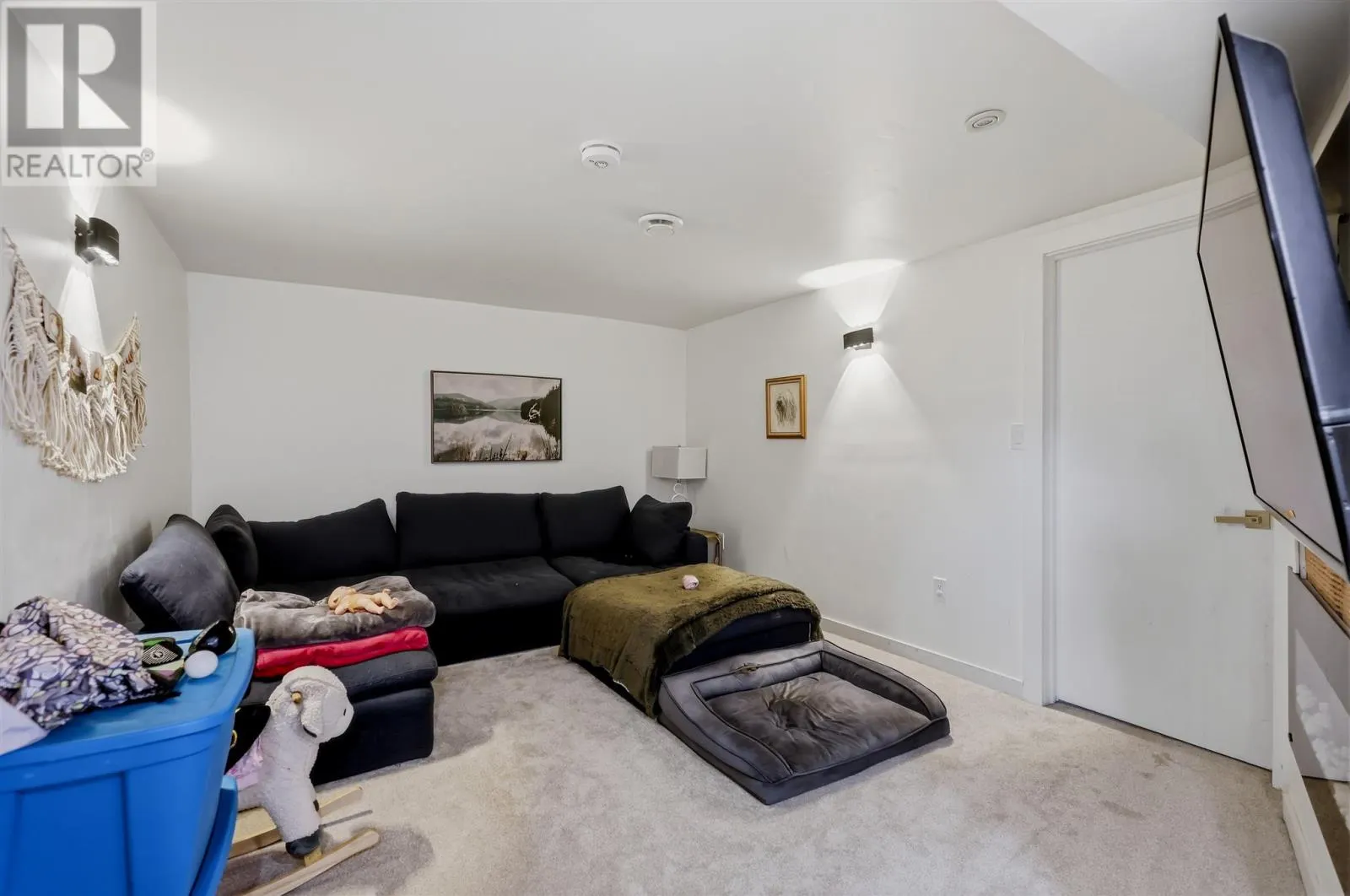 282 Spadina AVE