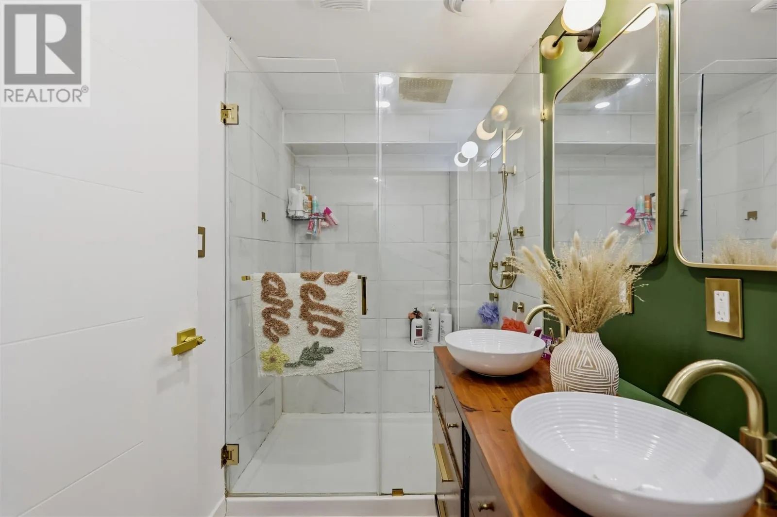 282 Spadina AVE