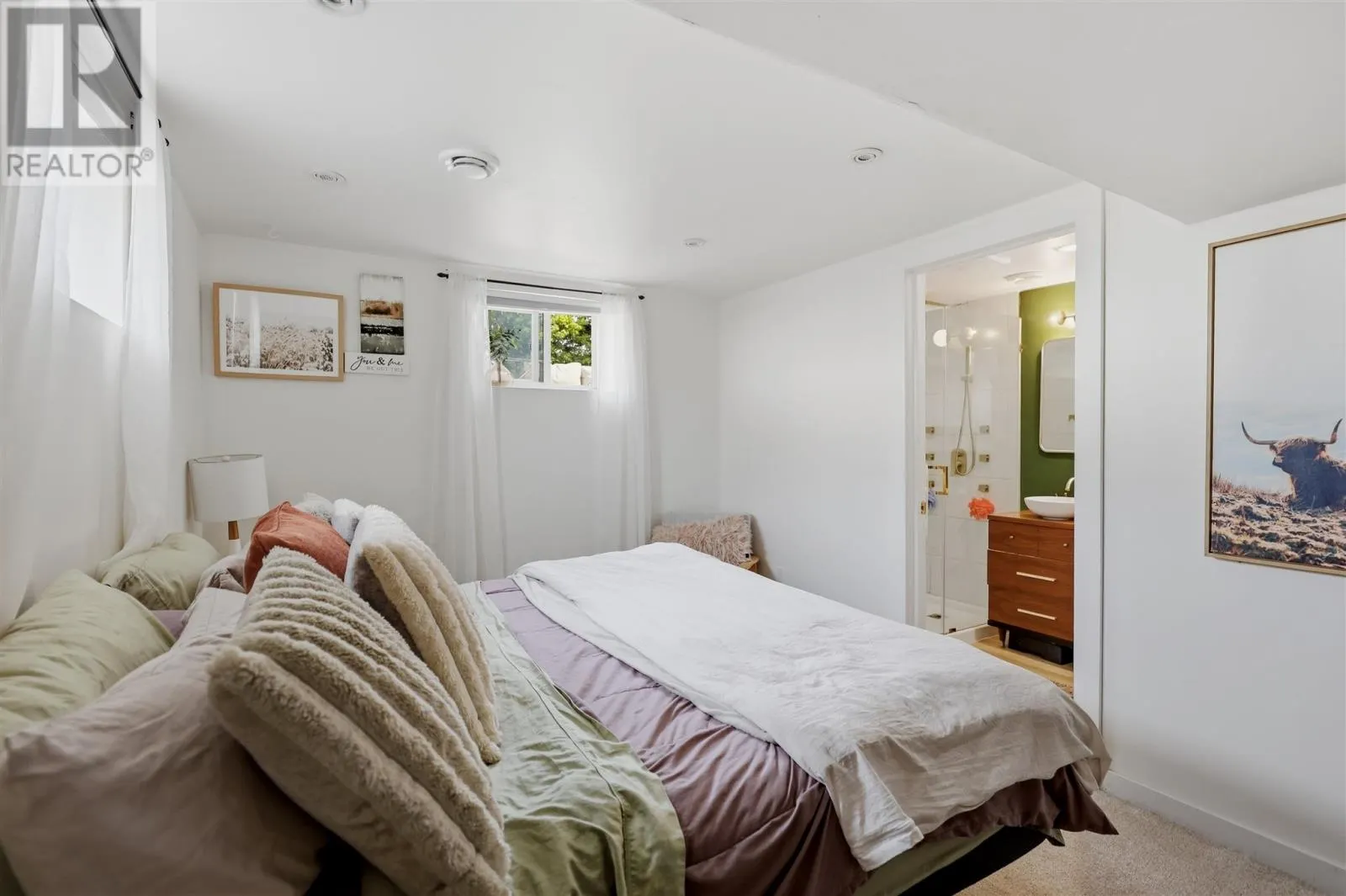 282 Spadina AVE