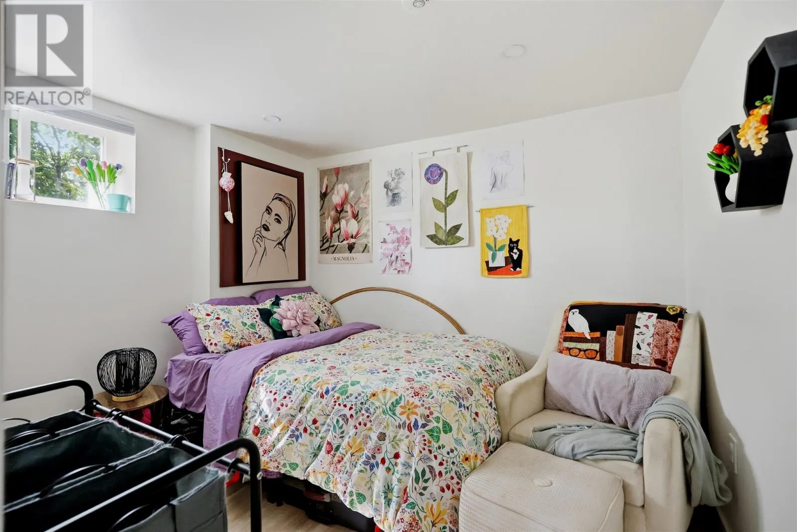 282 Spadina AVE