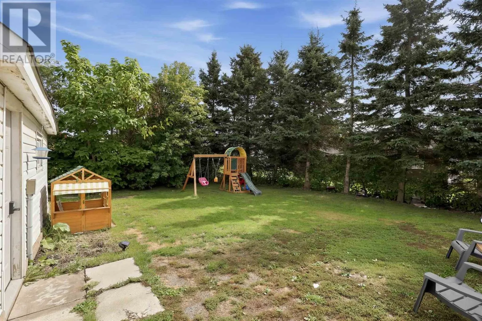 282 Spadina AVE