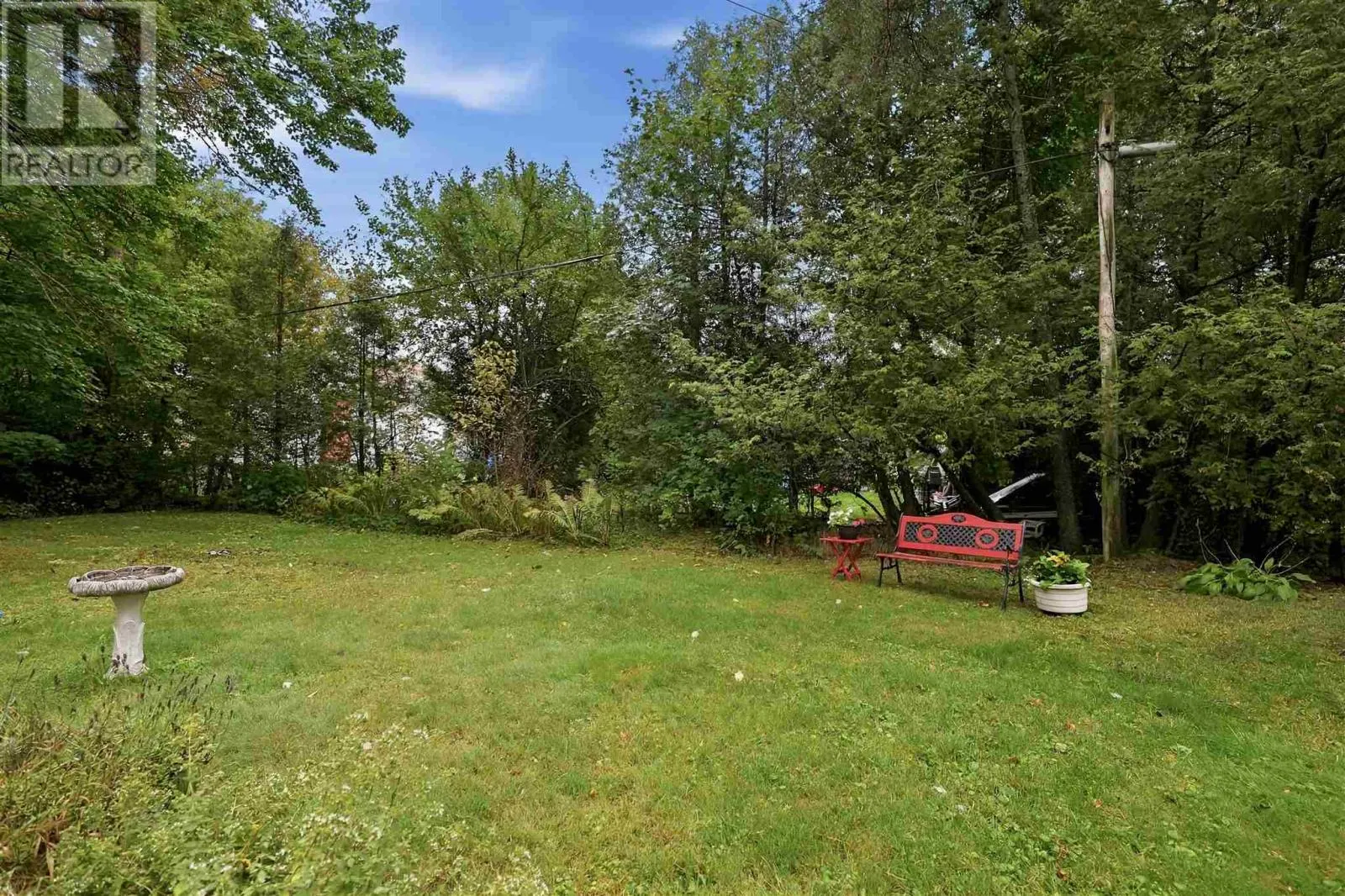 19 Illinois AVE